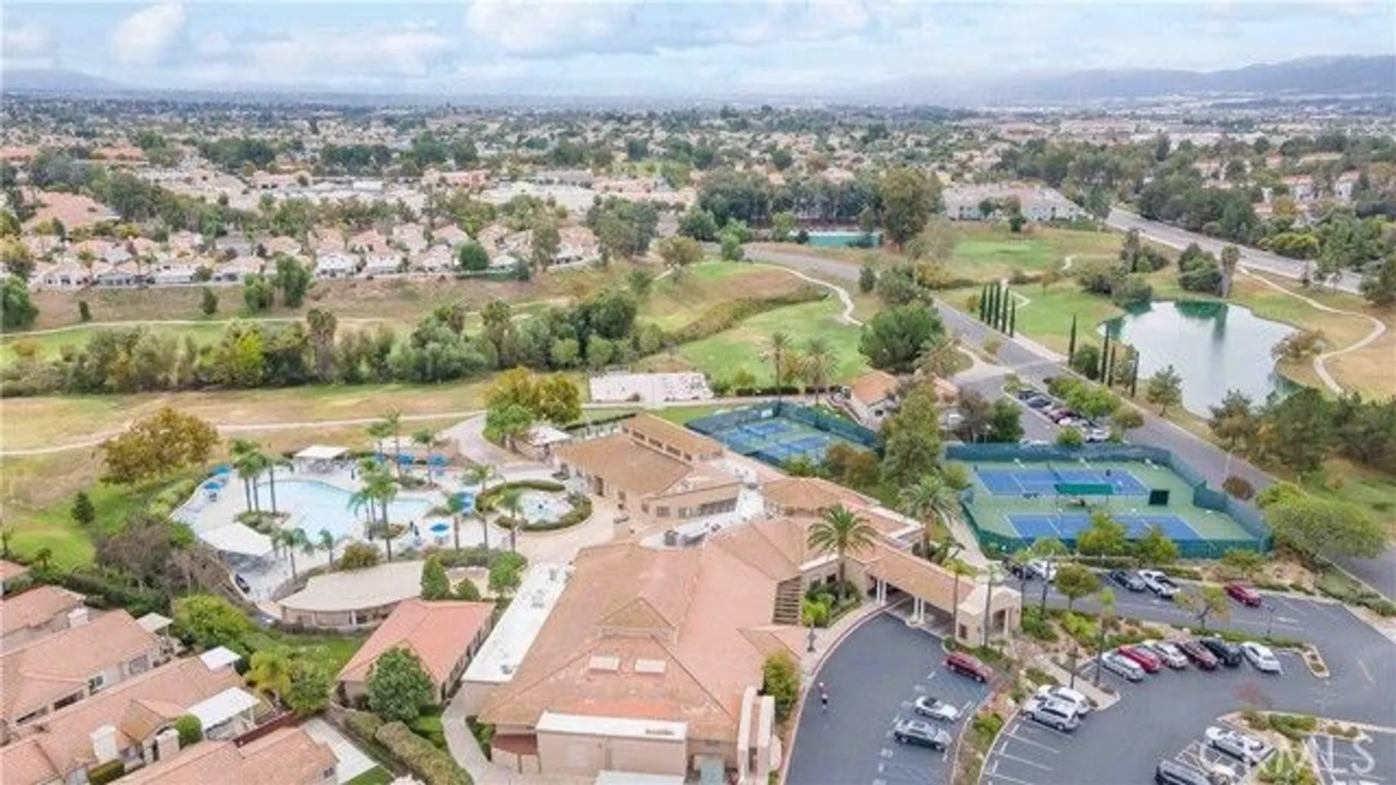 Property Slideshow image 43 of 56 | 40493 via estrada, Murrieta, CA, 92562