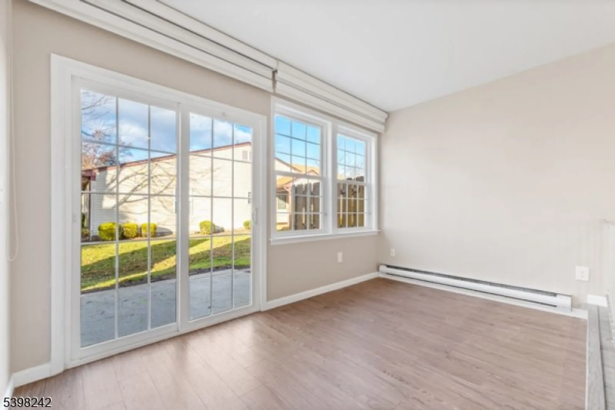 Property Slideshow image 10 of 32 | 18 benjamin franklin dr, Monroe Twp., NJ, 08831