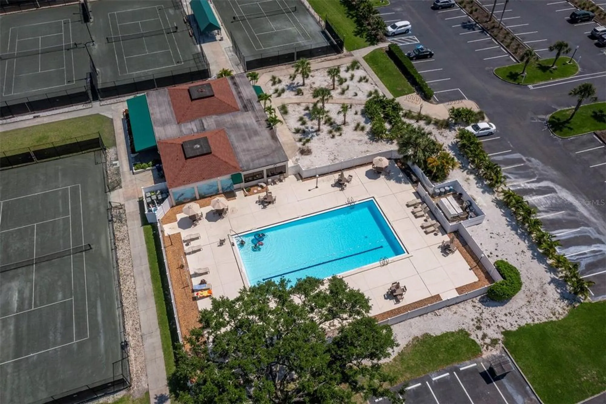 Property Slideshow image 49 of 67 | 6110 country club way 102, Sarasota, FL, 34243