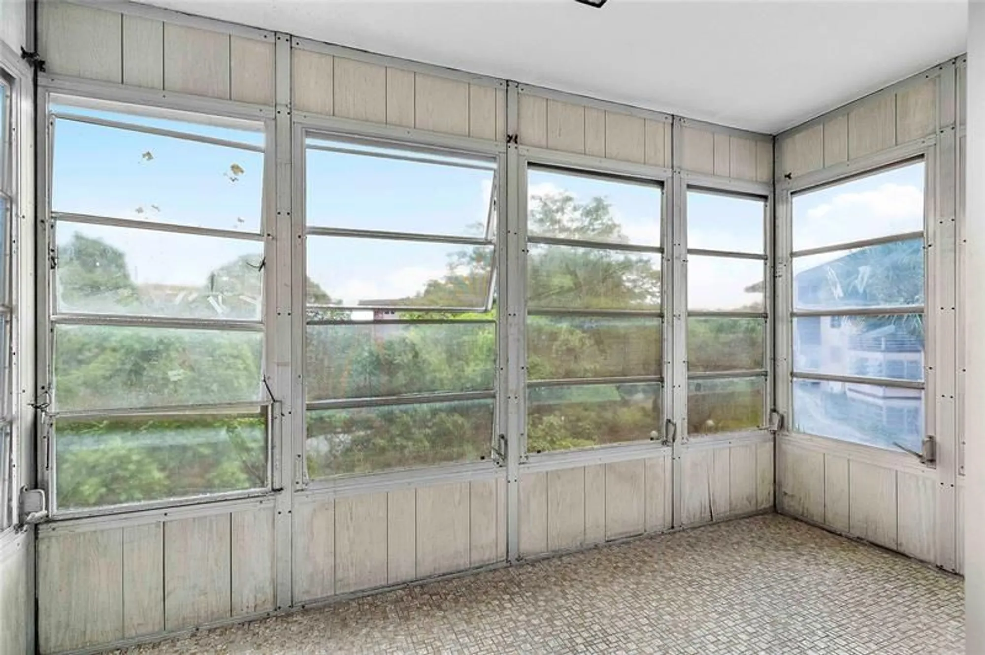 Property Slideshow image 20 of 21 | , Lauderdale Lakes, FL, 33313