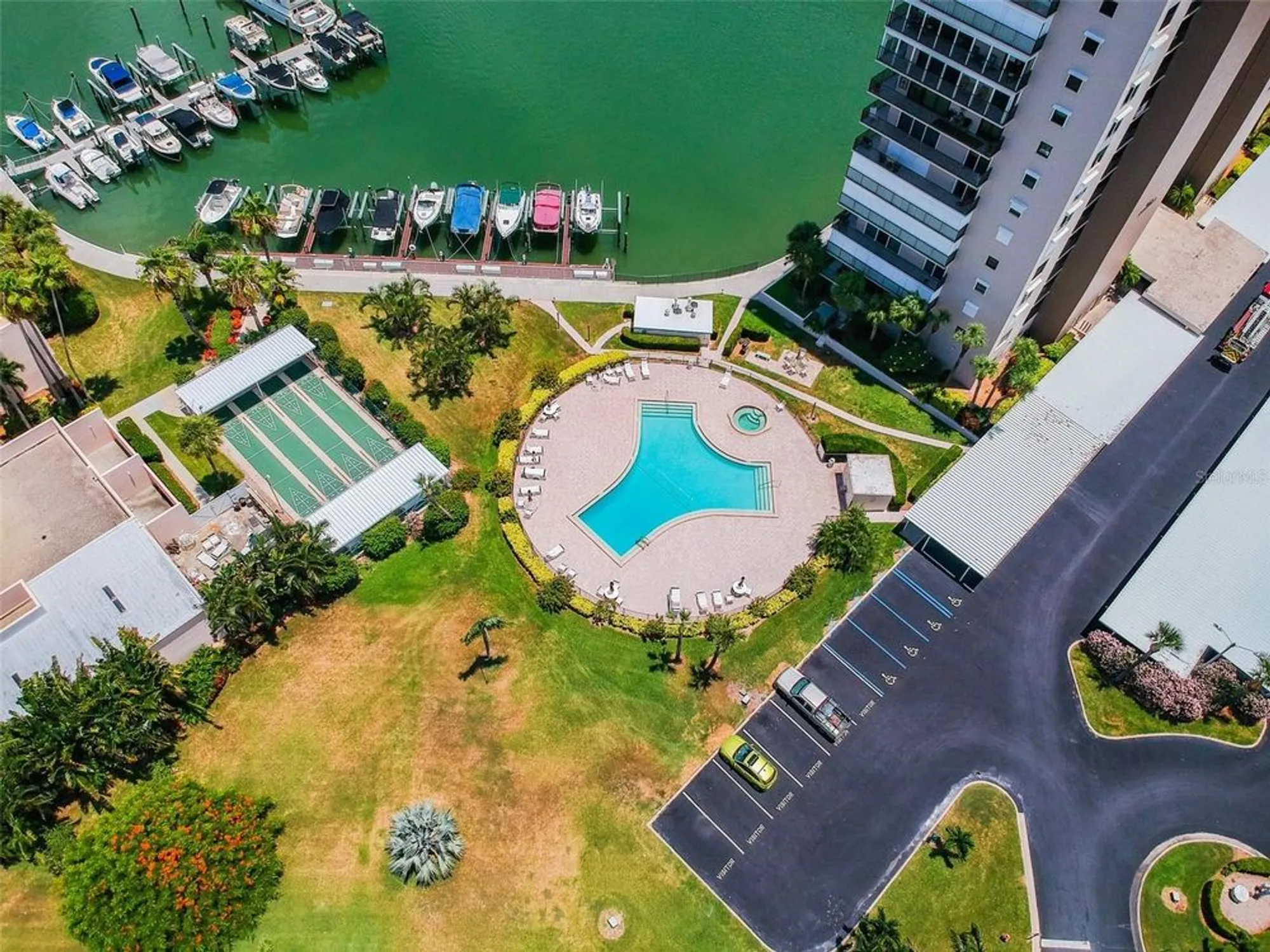 Property Slideshow image 51 of 93 | 7400 sun island dr 207, South Pasadena, FL, 33707