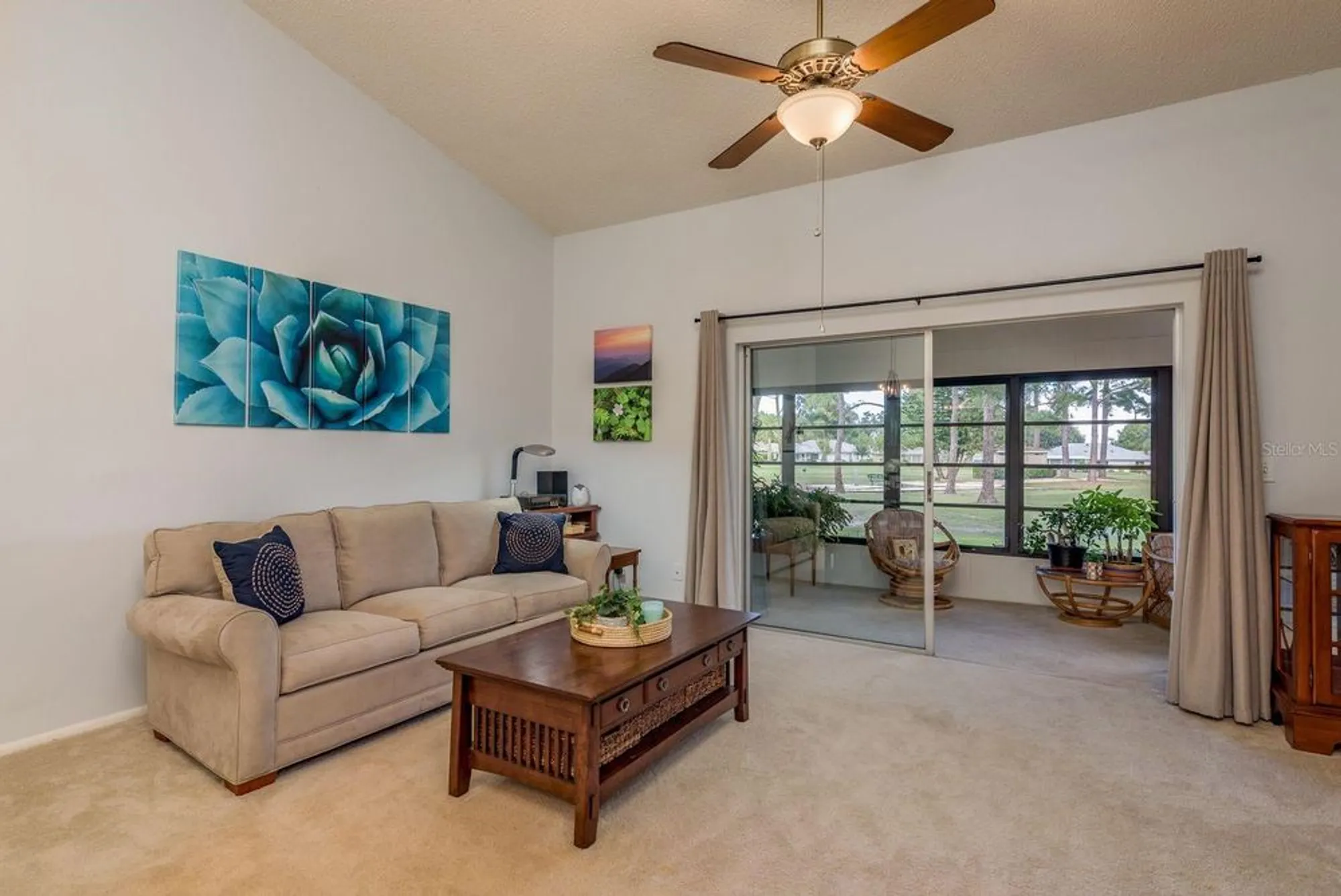 Property Slideshow image 9 of 62 | 1109 tartan dr c, Palm Harbor, FL, 34684