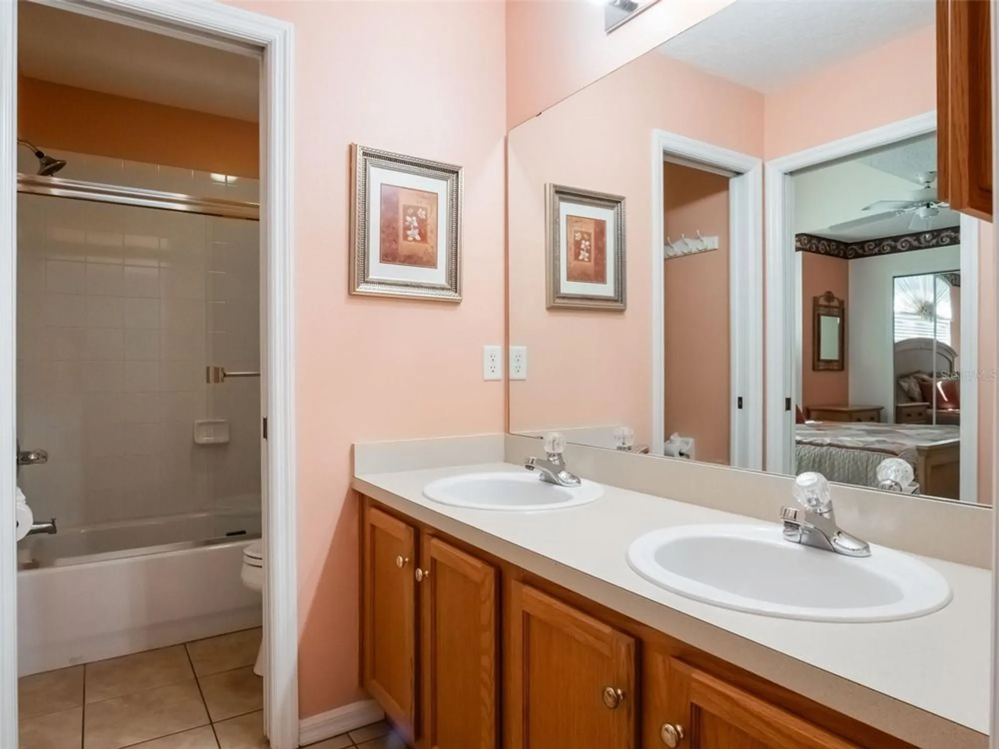 Property Slideshow image 15 of 36 | 25243 river crest dr, Leesburg, FL, 34748