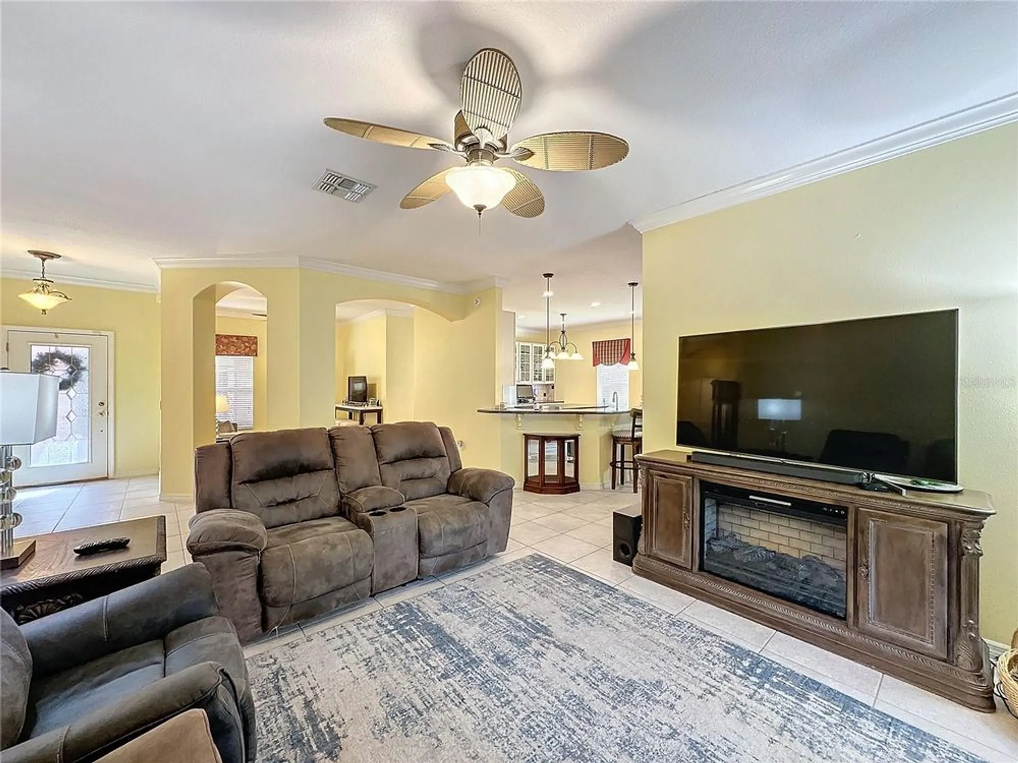 Property Slideshow image 6 of 61 | 258 sand piper dr, Poinciana, FL, 34759