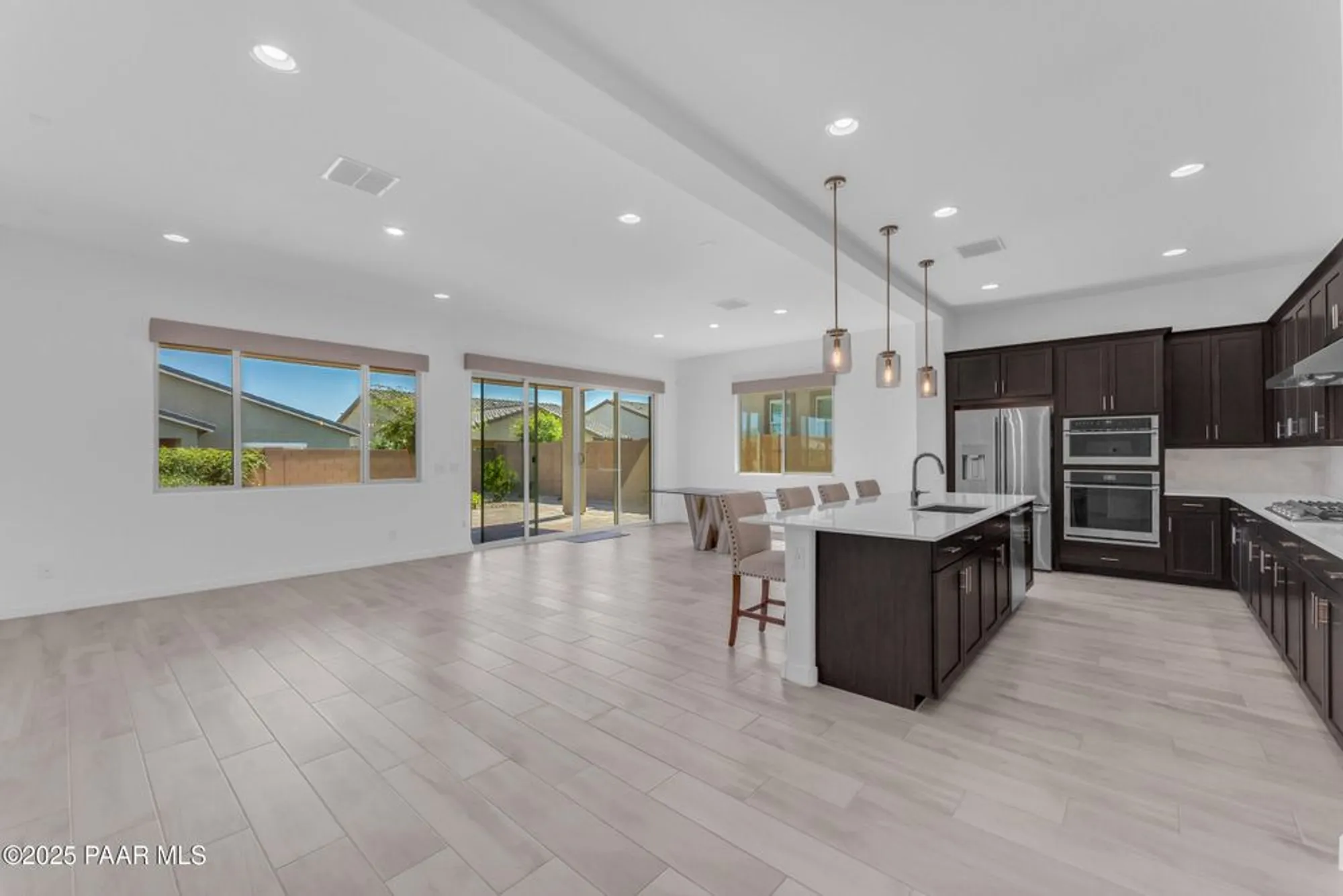 Property Slideshow image 18 of 71 | 24711 n 174th ln, Surprise, AZ, 85387