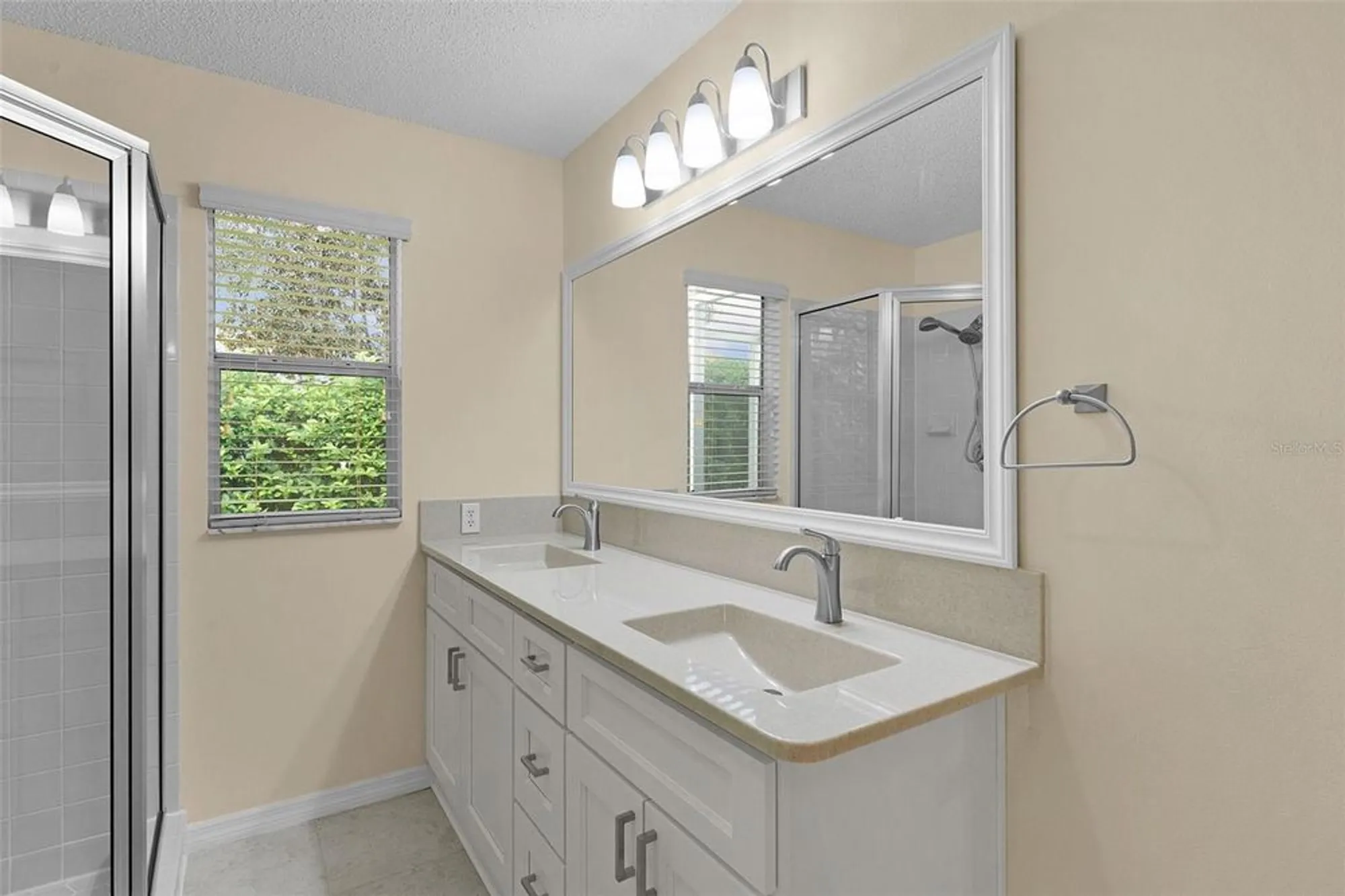 Property Slideshow image 26 of 55 | 1003 del mar dr, Lady Lake, FL, 32159