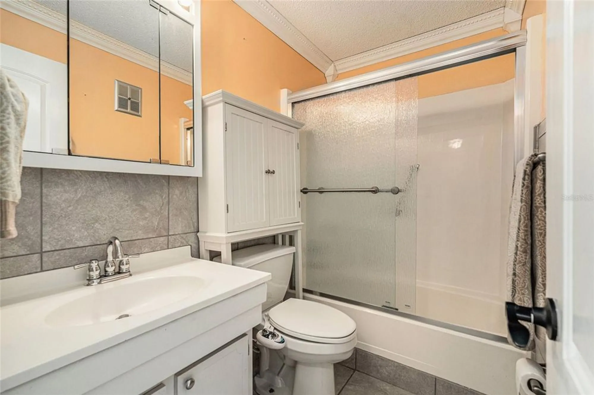 Property Slideshow image 7 of 17 | 5623 80th st n unit 415, St Petersburg, FL, 33709