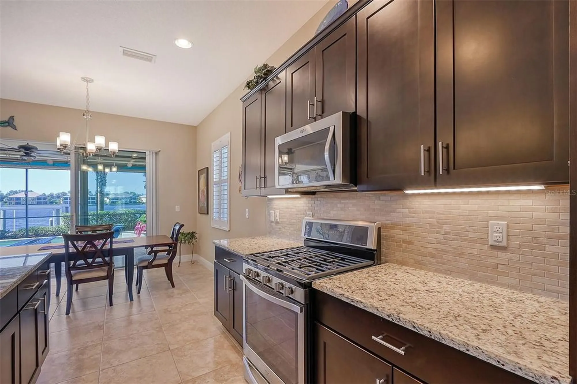Property Slideshow image 12 of 100 | 1014 overlook ct, Bradenton, FL, 34208
