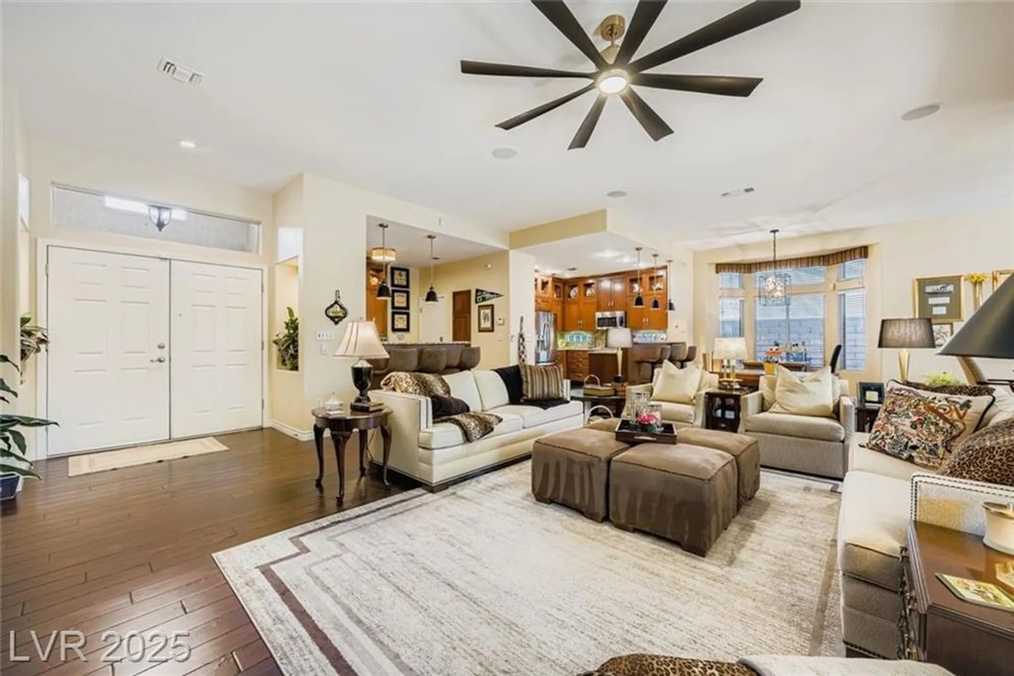 Property Slideshow image 5 of 28 | 10737 shackleton dr, Las Vegas, NV, 89134