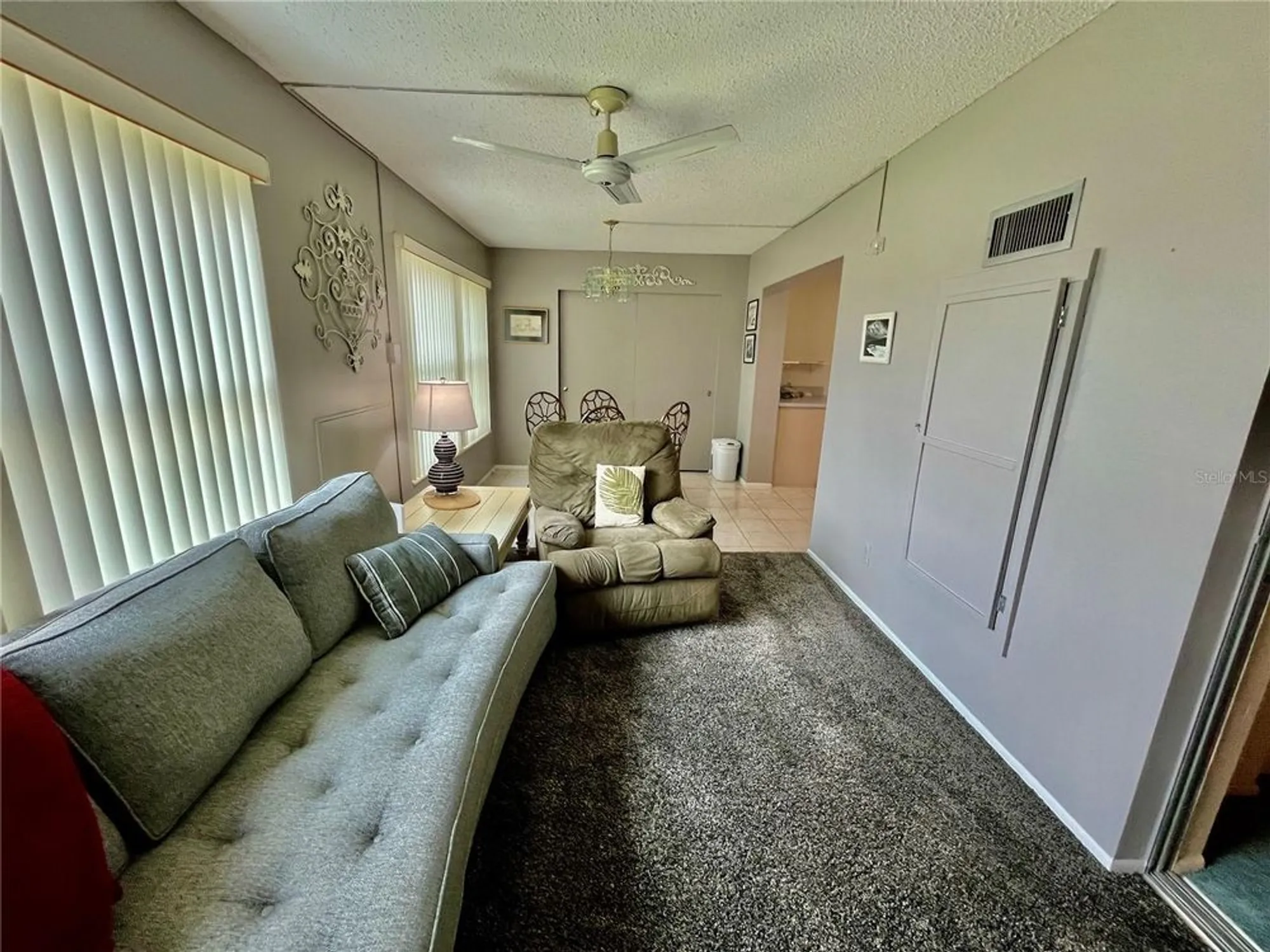 Property Slideshow image 12 of 41 | 2403 finlandia ln 57, Clearwater, FL, 33763