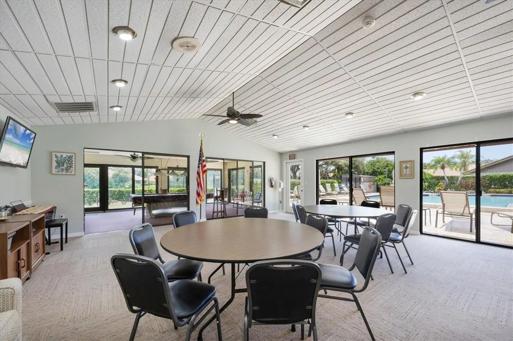 Property Slideshow image 45 of 55 | 3861 wilshire cir 115, Sarasota, FL, 34238