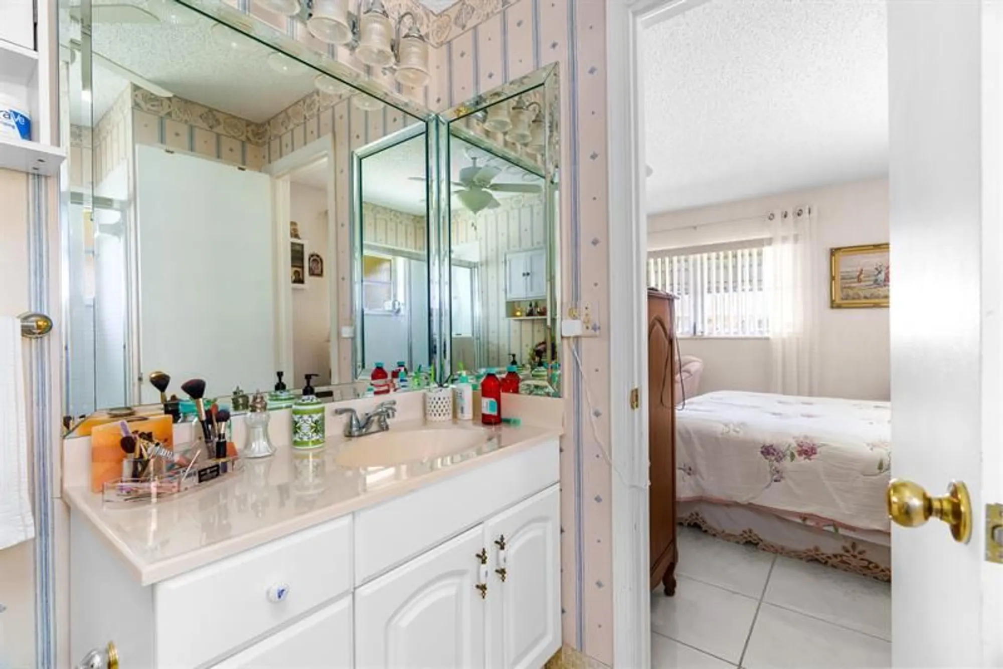 Property Slideshow image 30 of 50 | 8611 nw 11th st # b-161, Plantation, FL, 33322