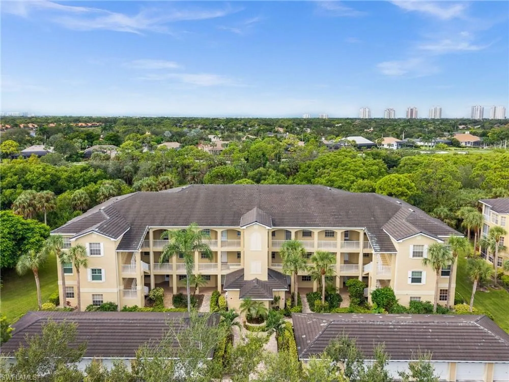 Property Slideshow image 26 of 36 | 3431 pointe creek ct 104, Bonita Springs, FL, 34134