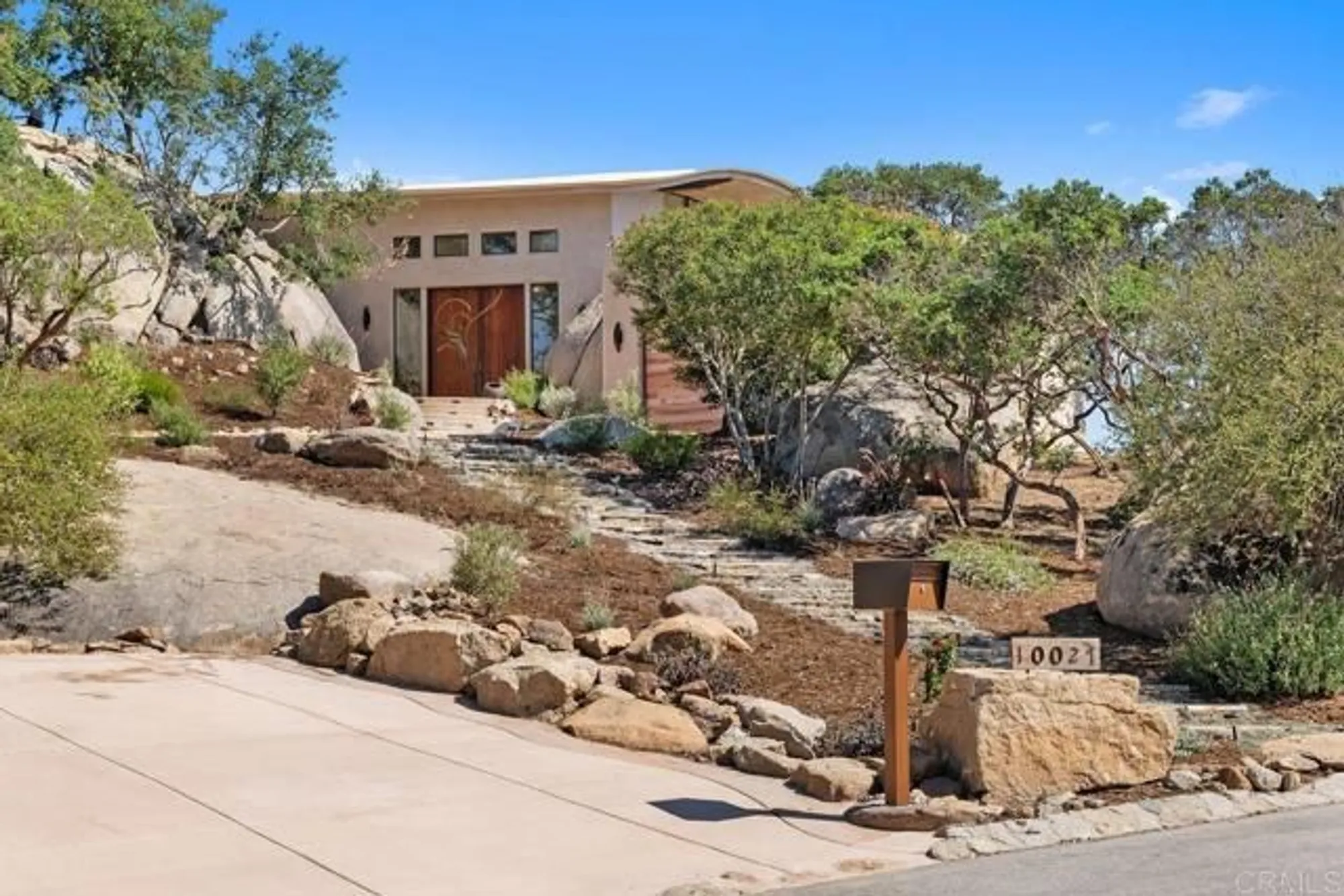 Property Slideshow image 4 of 57 | 10027 tall oak dr, Escondido, CA, 92026