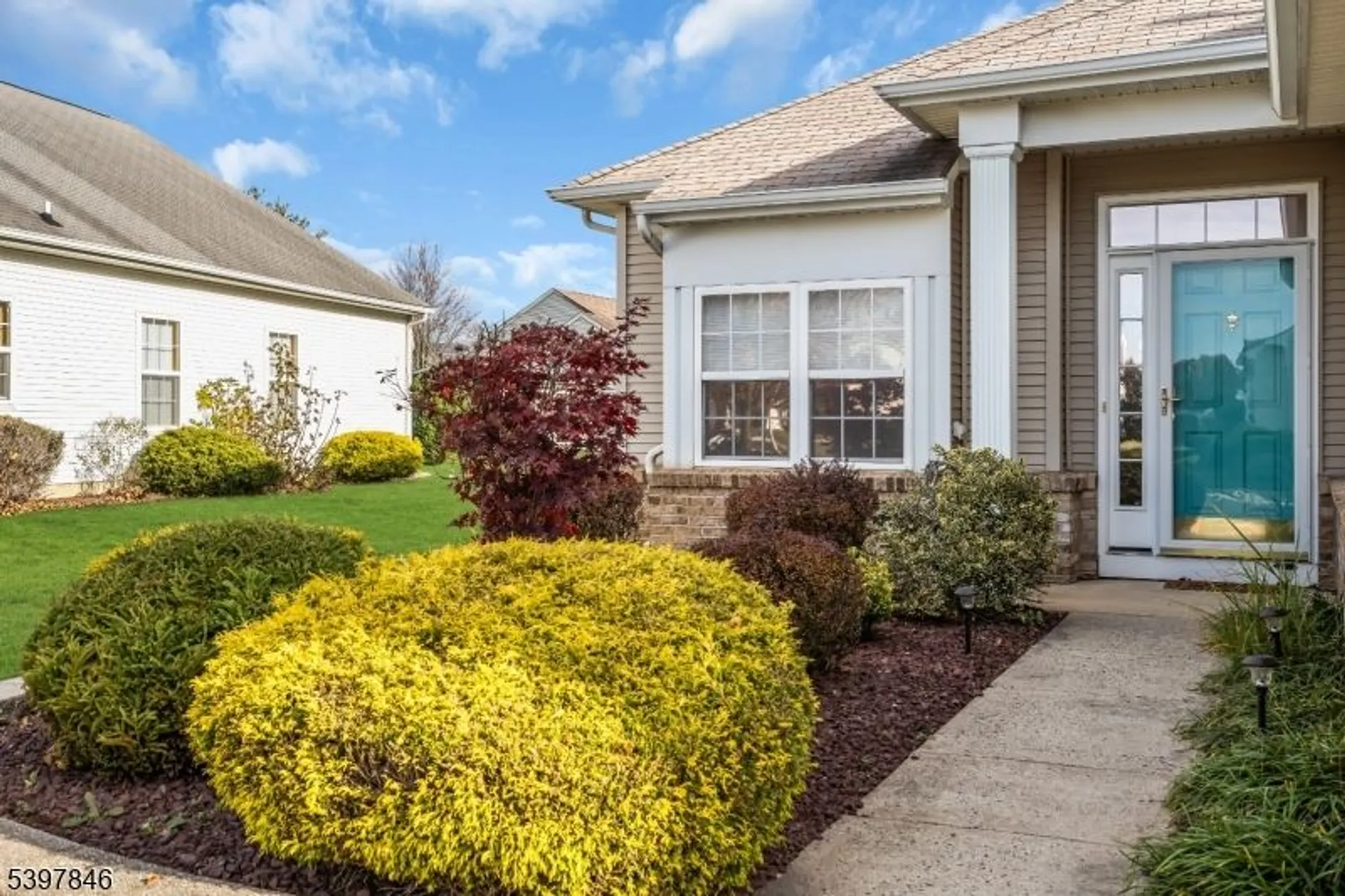 Property Slideshow image 8 of 49 | 6 margaux dr, Manchester Tw, NJ, 08759