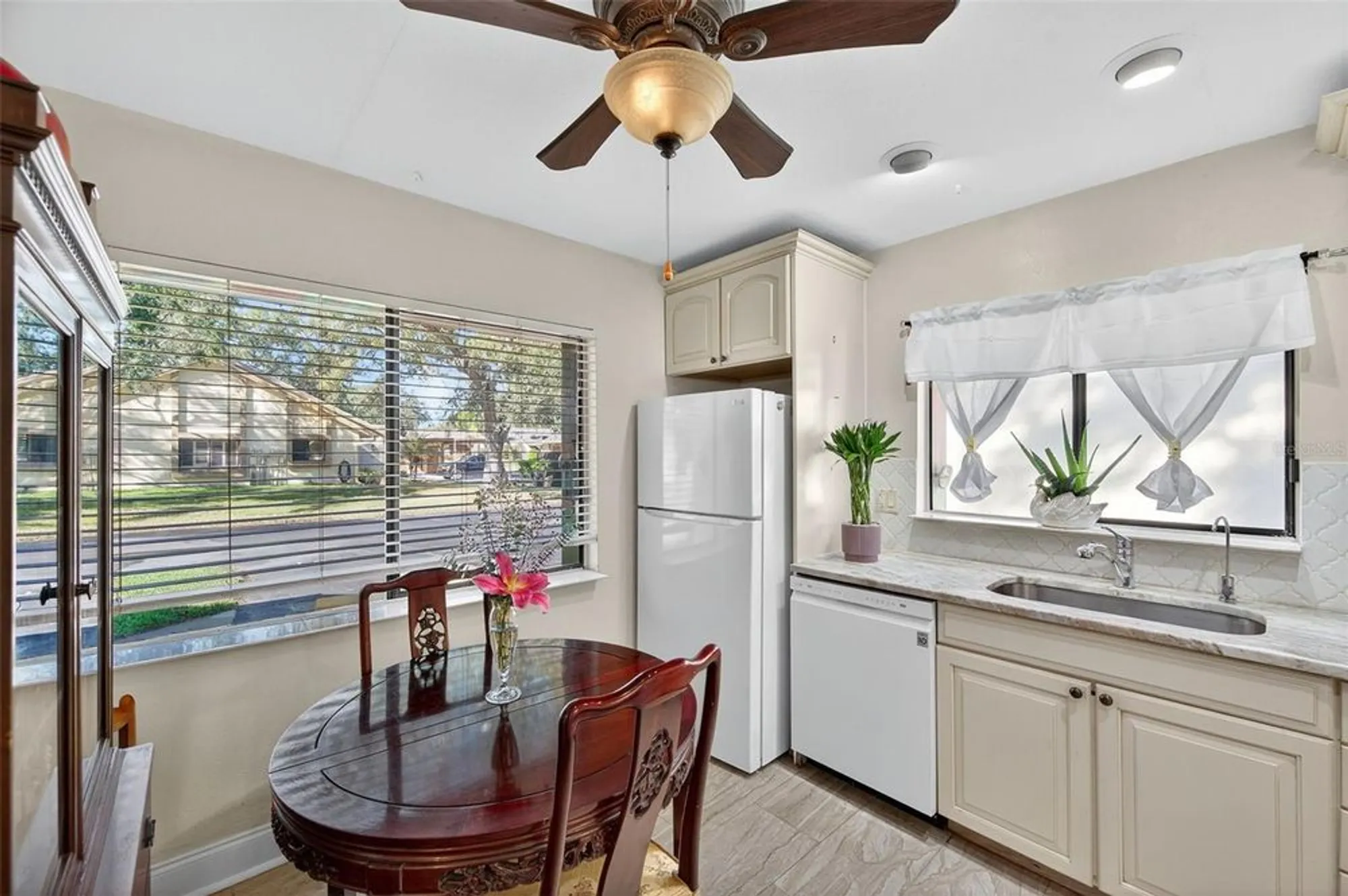 Property Slideshow image 7 of 34 | 2529 oakleaf ln 30a, Clearwater, FL, 33763