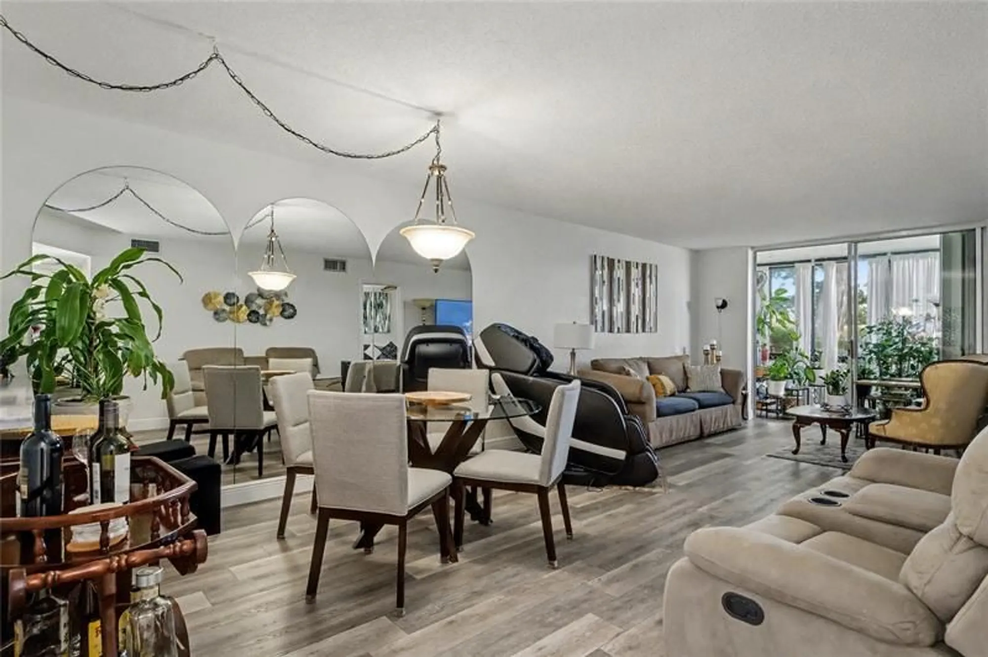 Property Slideshow image 7 of 55 | 9520 s hollybrook lake dr 103, Pembroke Pines, FL, 33025