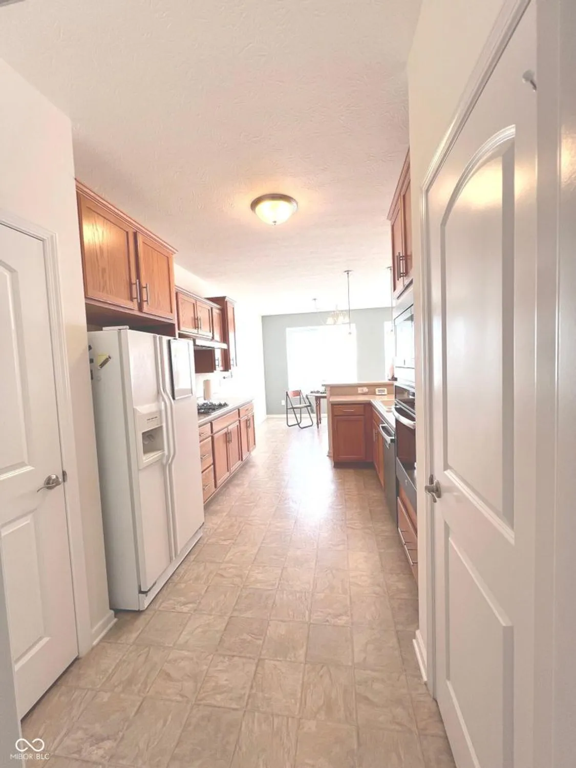 Property Slideshow image 16 of 52 | 8801 twain ln, Indianapolis, IN, 46239