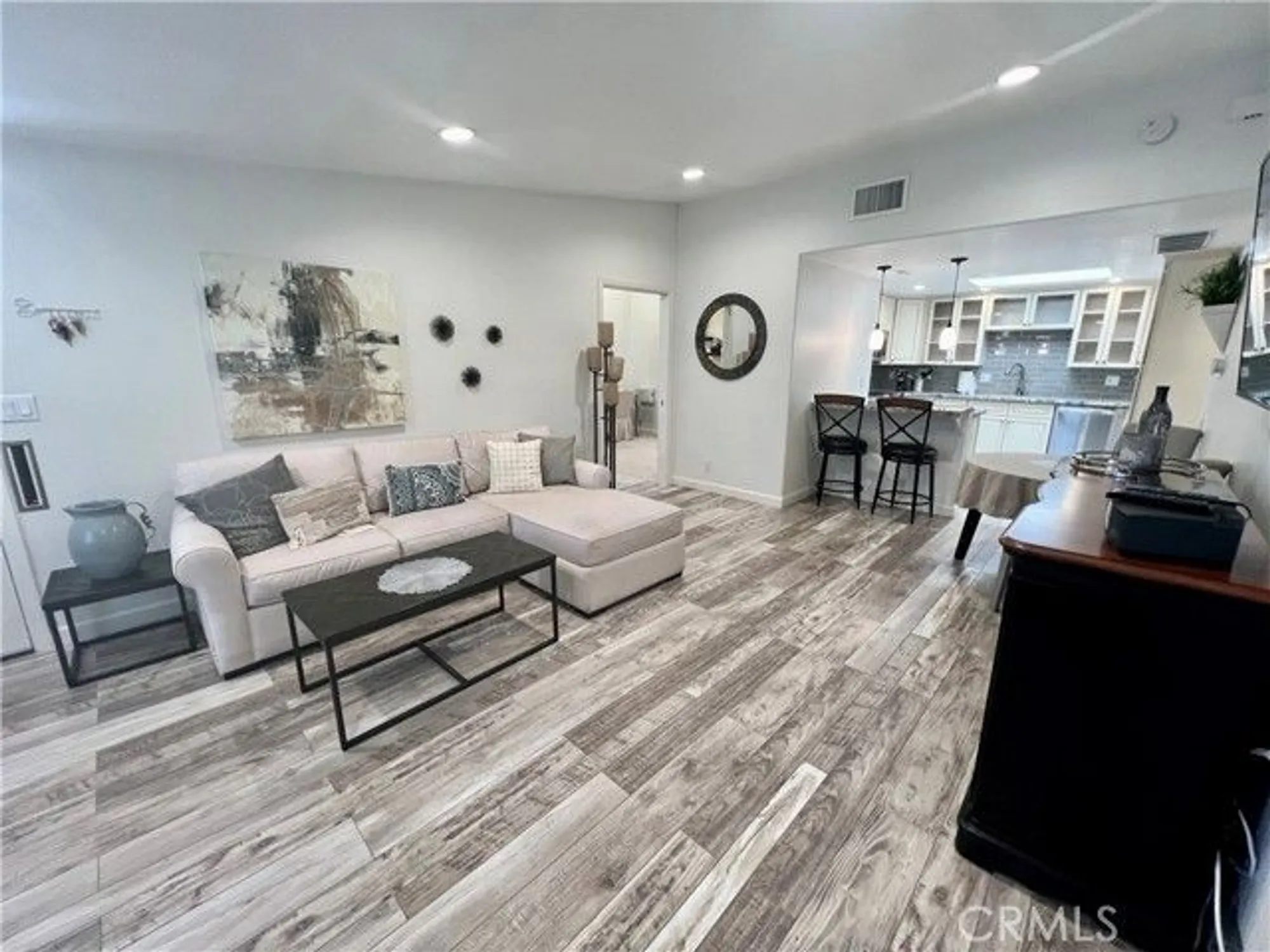 Property Slideshow image 6 of 26 | 13100 shawnee ln # m11 # 208h, Seal Beach, CA, 90740