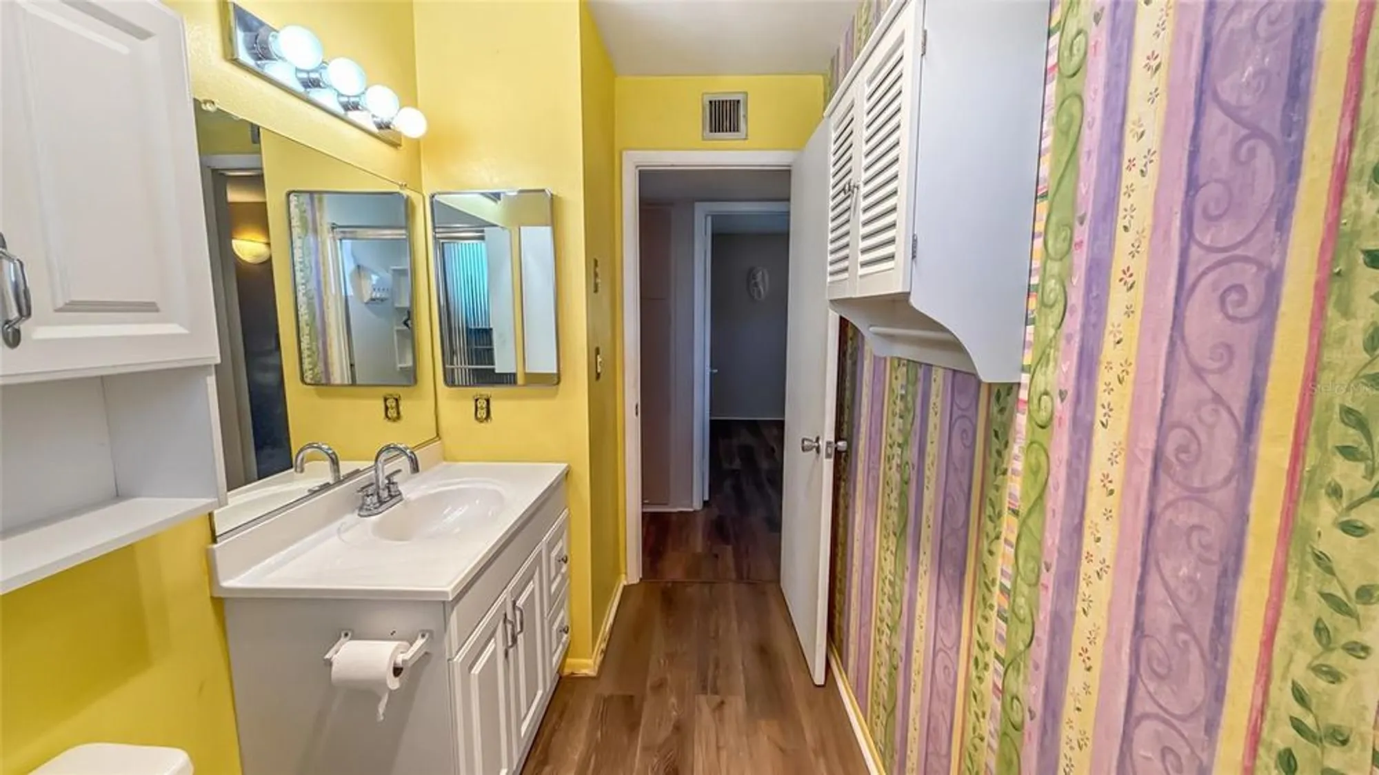 Property Slideshow image 15 of 24 | 1515 arrowhead dr, Sun City Center, FL, 33573