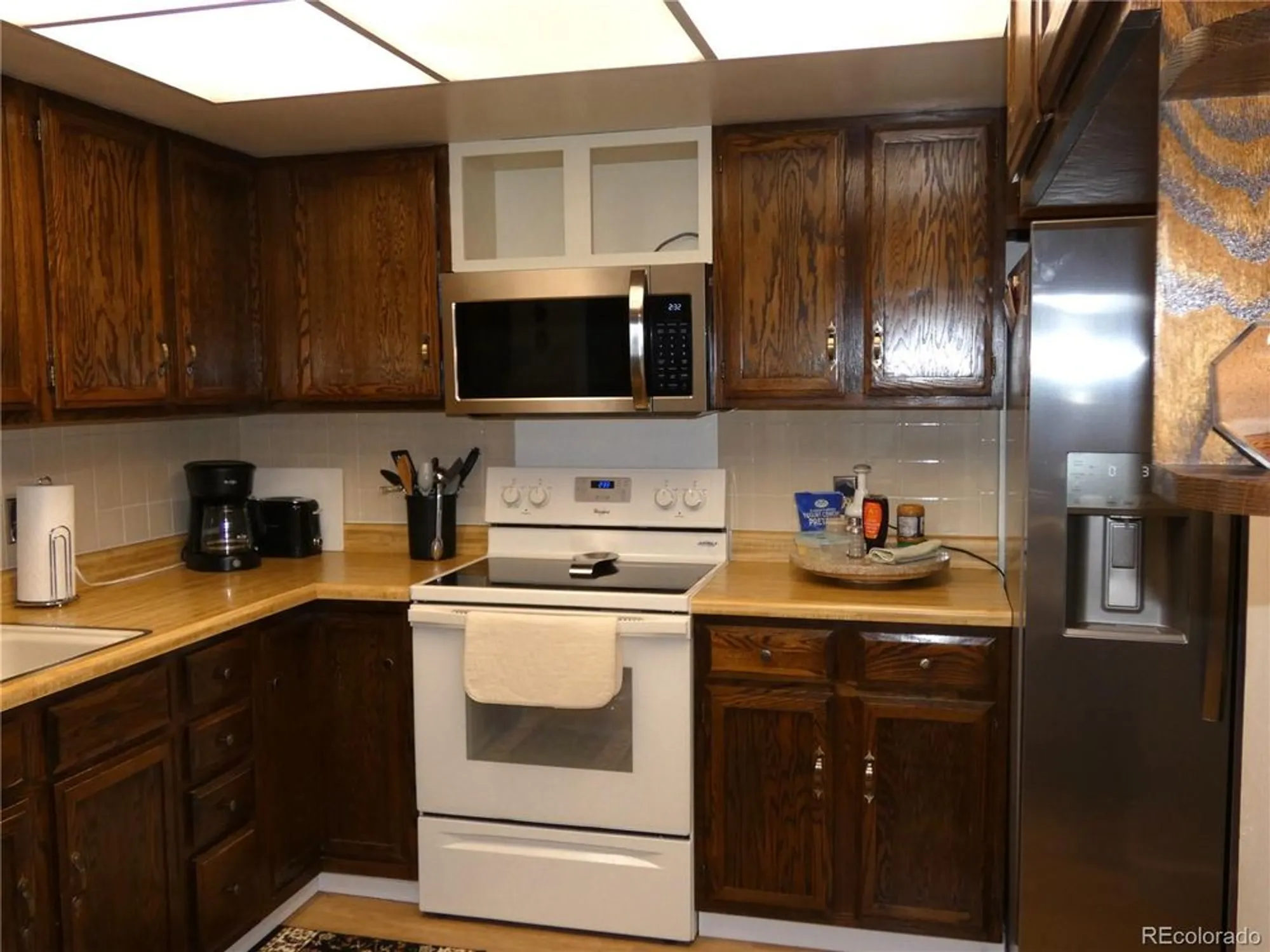 Property Slideshow image 7 of 13 | 13800 e marina dr 211, Aurora, CO, 80014