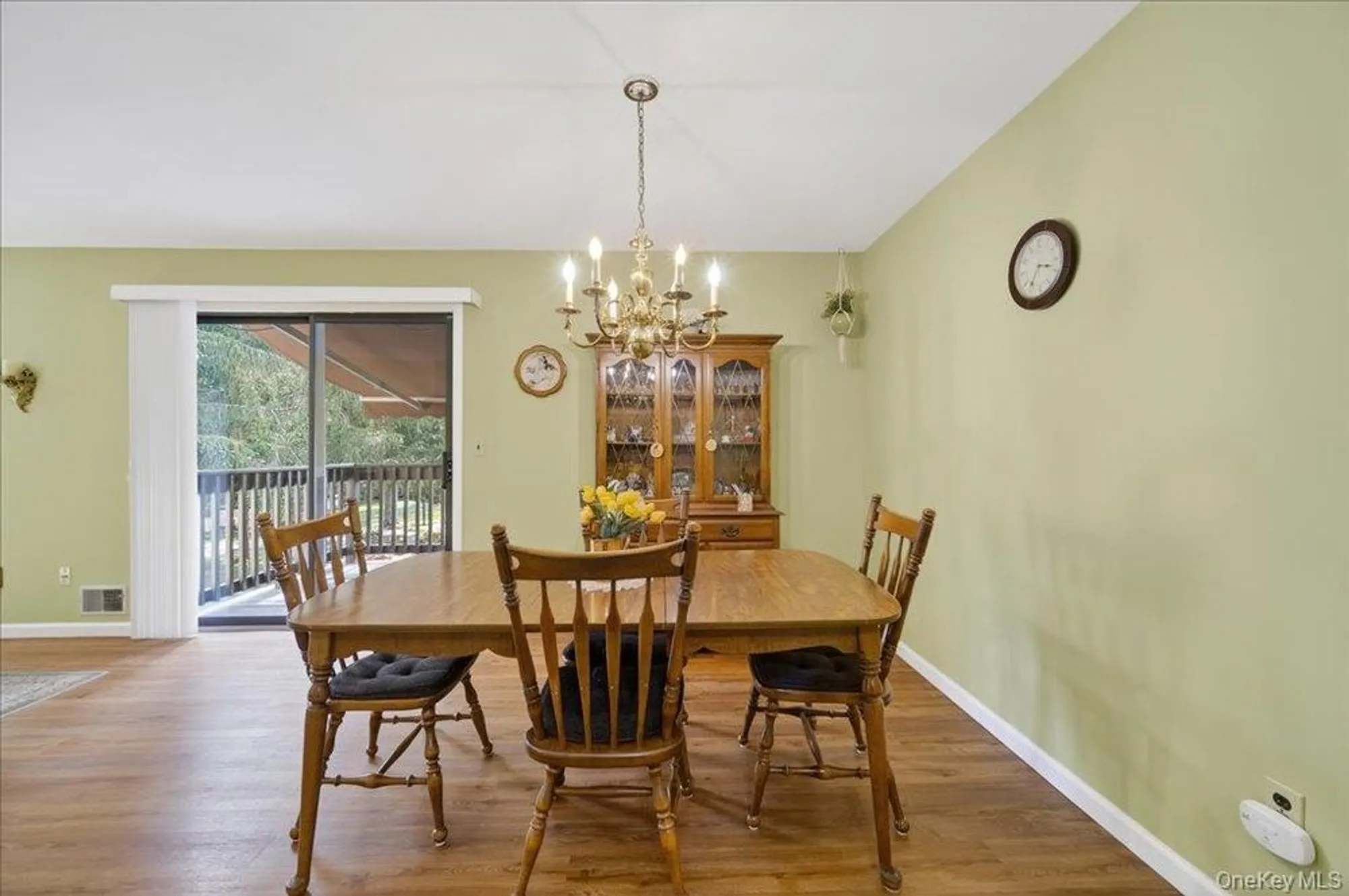 Property Slideshow image 10 of 44 | 129c columbia ct, Yorktown Heights, NY, 10598