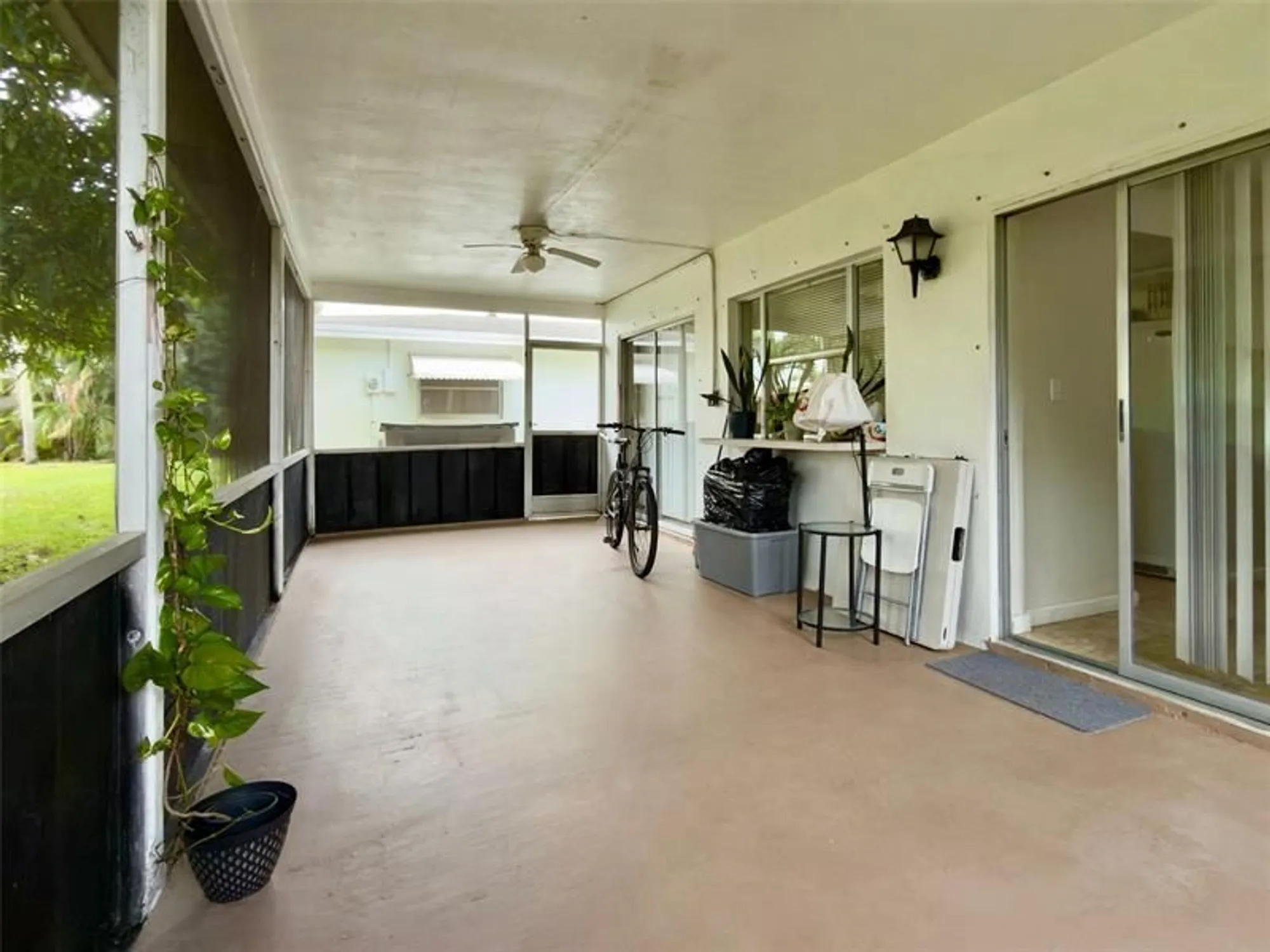 Property Slideshow image 18 of 27 | 4510 nw 46th st, Tamarac, FL, 33319