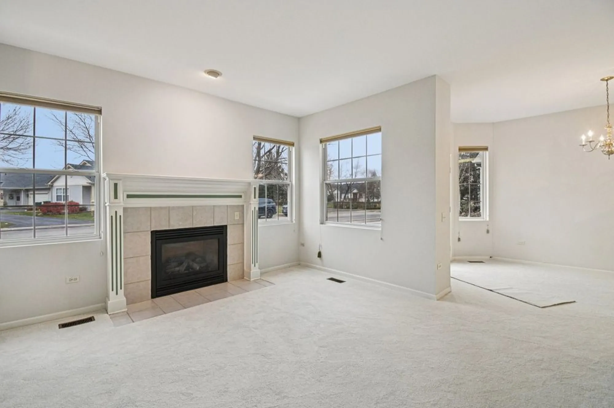 Property Slideshow image 5 of 20 | , Huntley, IL, 60142