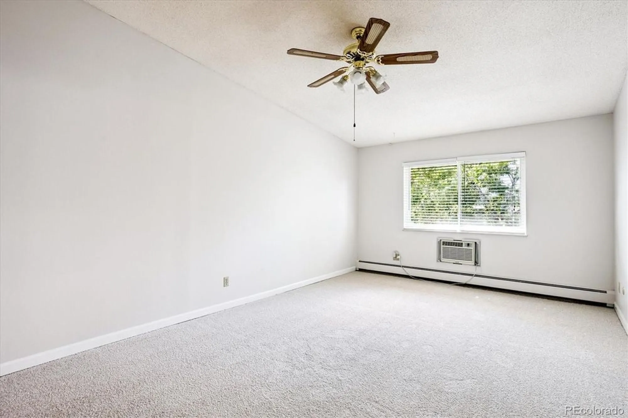 Property Slideshow image 15 of 37 | 13606 e bates ave apt 410, Aurora, CO, 80014