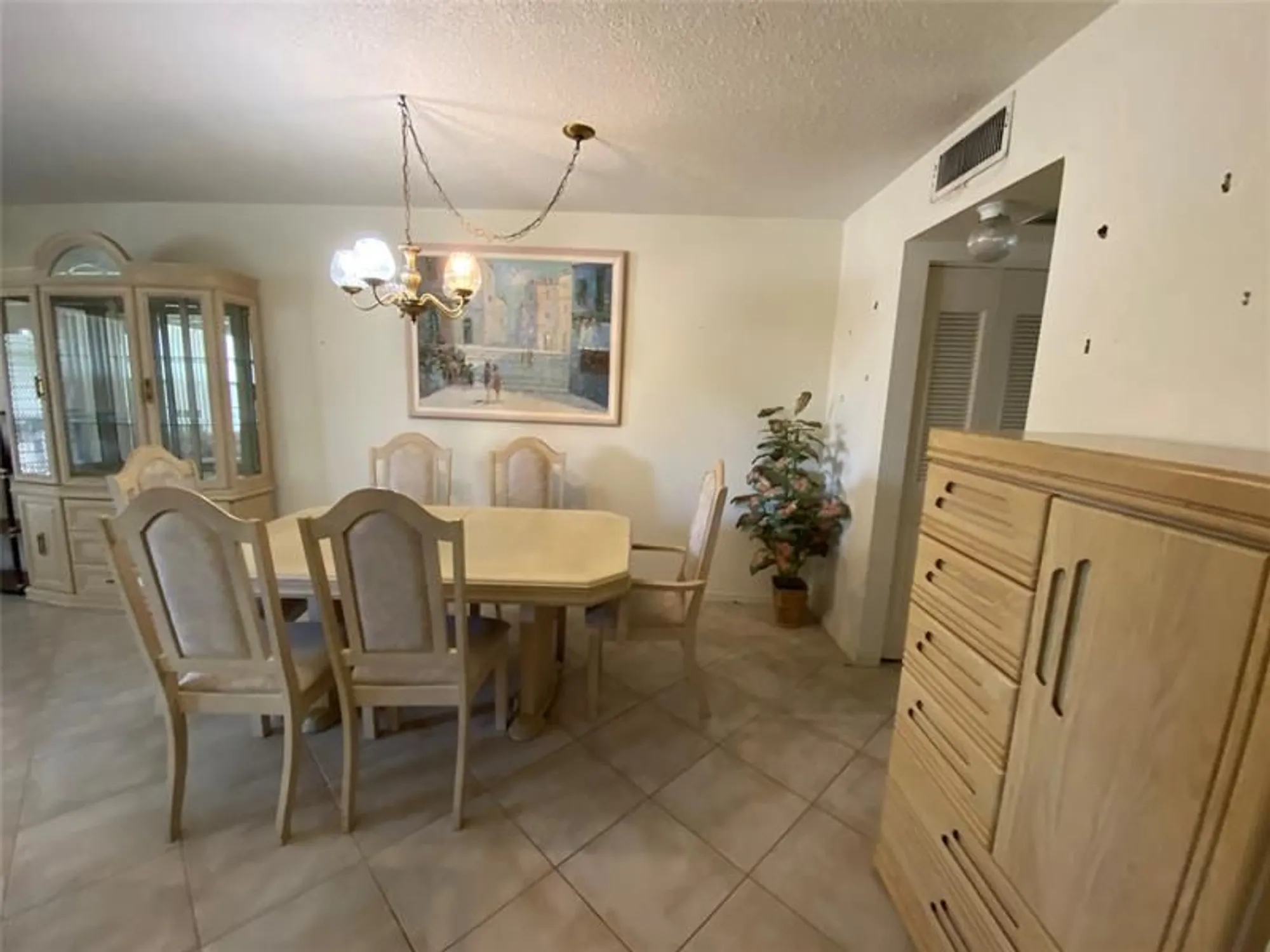 Property Slideshow image 6 of 31 | 2025 berkshire b # 2025, Deerfield Beach, FL, 33442