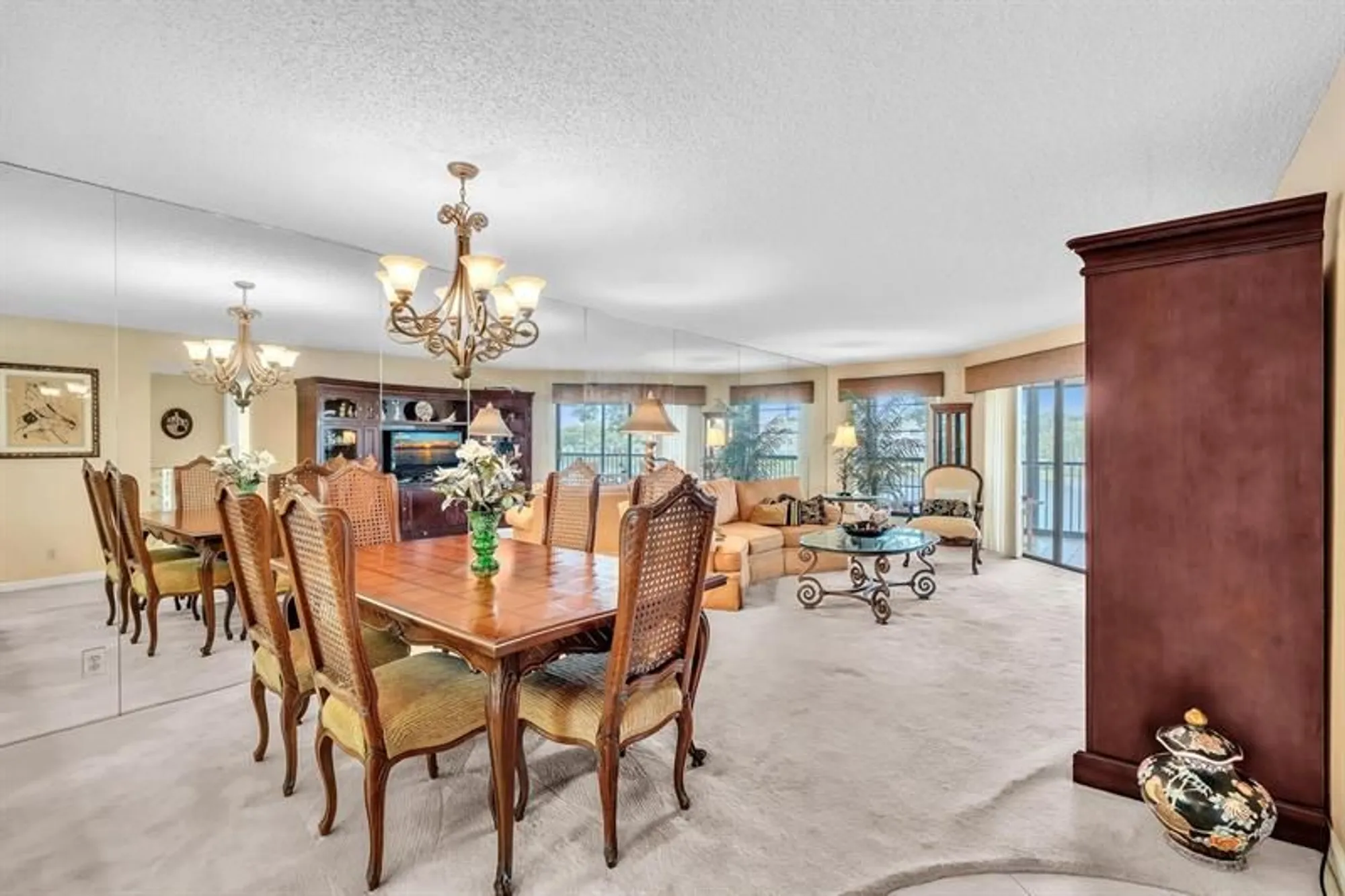 Property Slideshow image 18 of 83 | 7449 fairfax dr 211, Tamarac, FL, 33321
