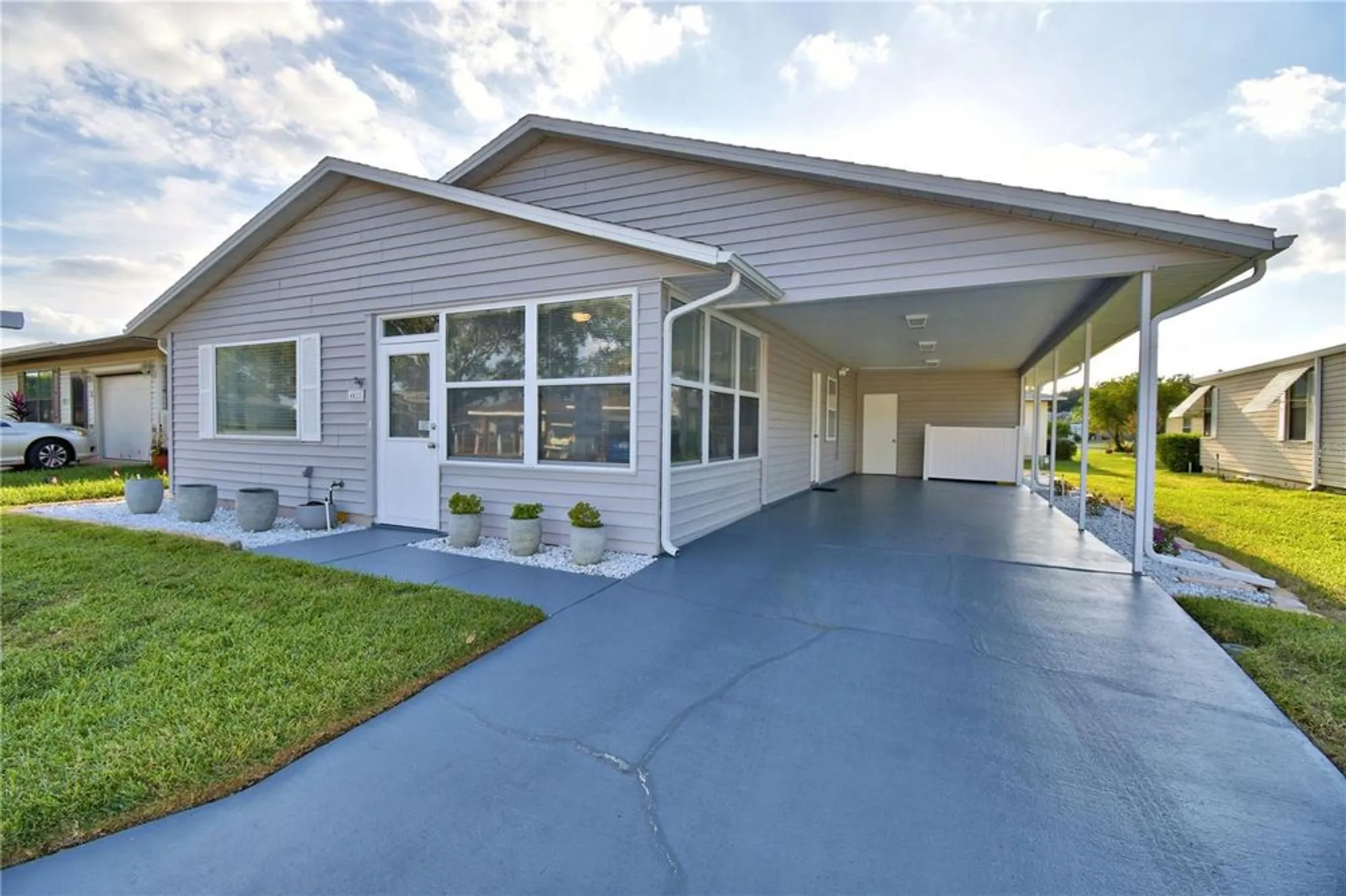 Property Slideshow image 1 of 60 | 4823 colonnades cir, Lakeland, FL, 33811