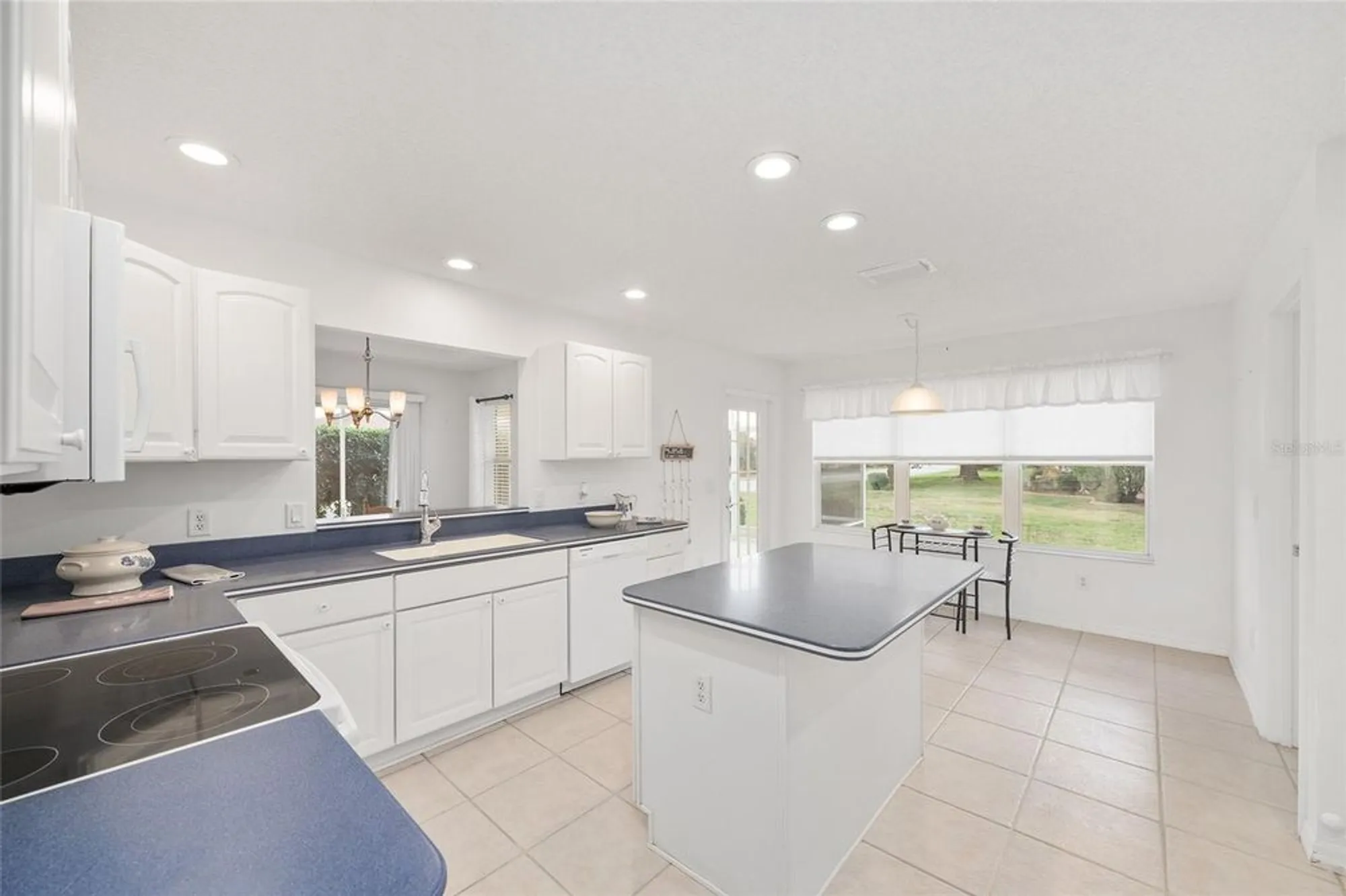 Property Slideshow image 30 of 72 | 560 smithfield pl, The Villages, FL, 32162