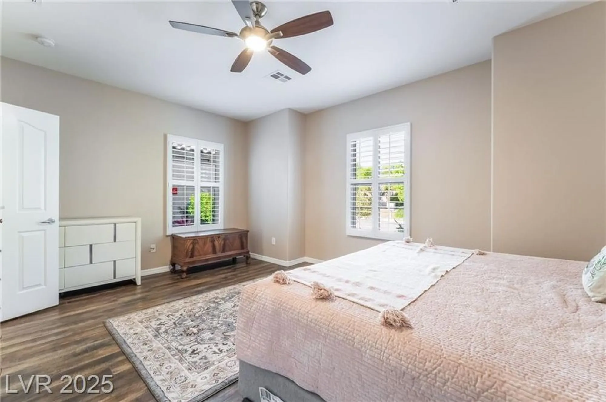 Property Slideshow image 9 of 40 | 2318 black river falls dr, Henderson, NV, 89044