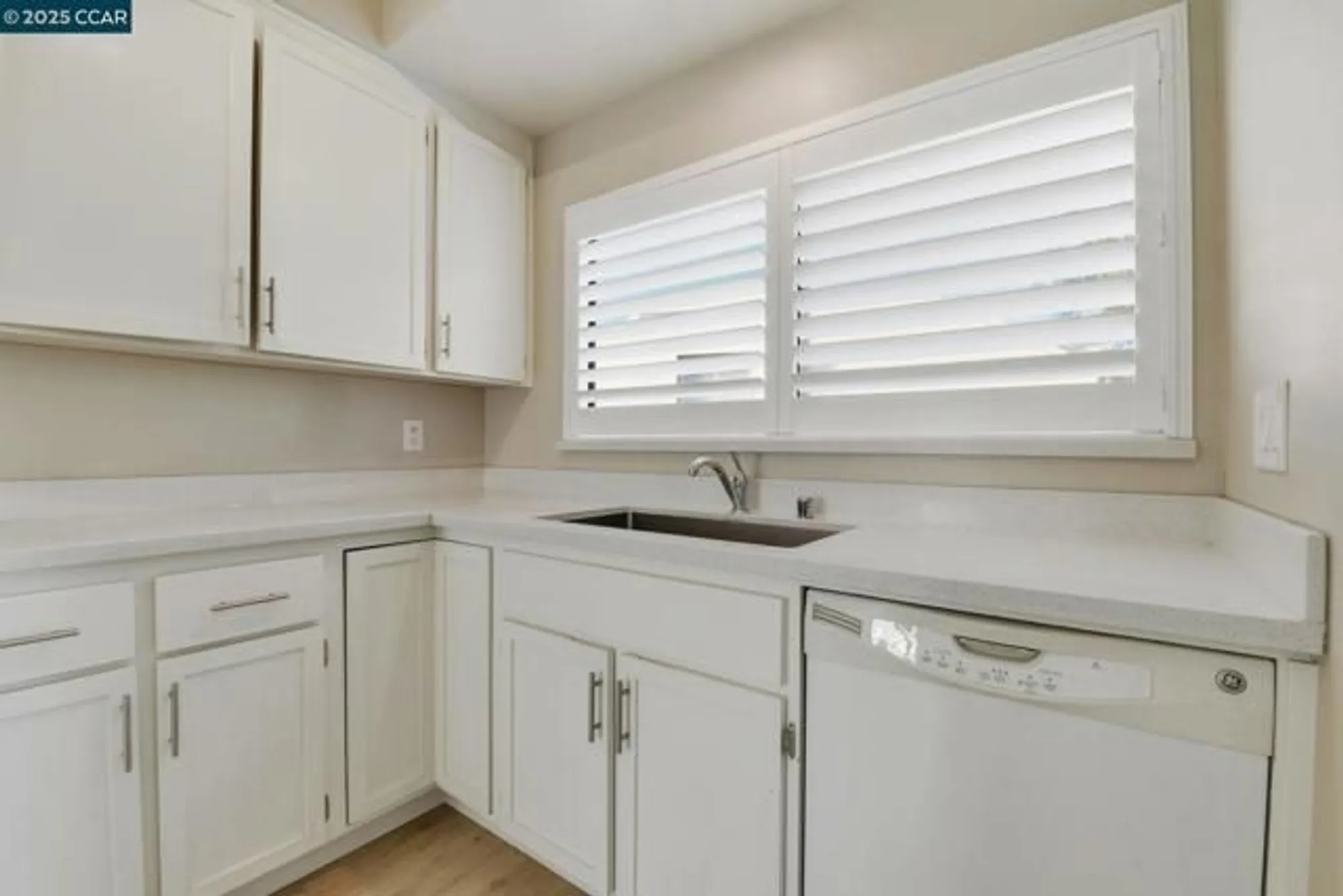 Property Slideshow image 8 of 33 | 1221 avenida sevilla 1b, Walnut Creek, CA, 94595