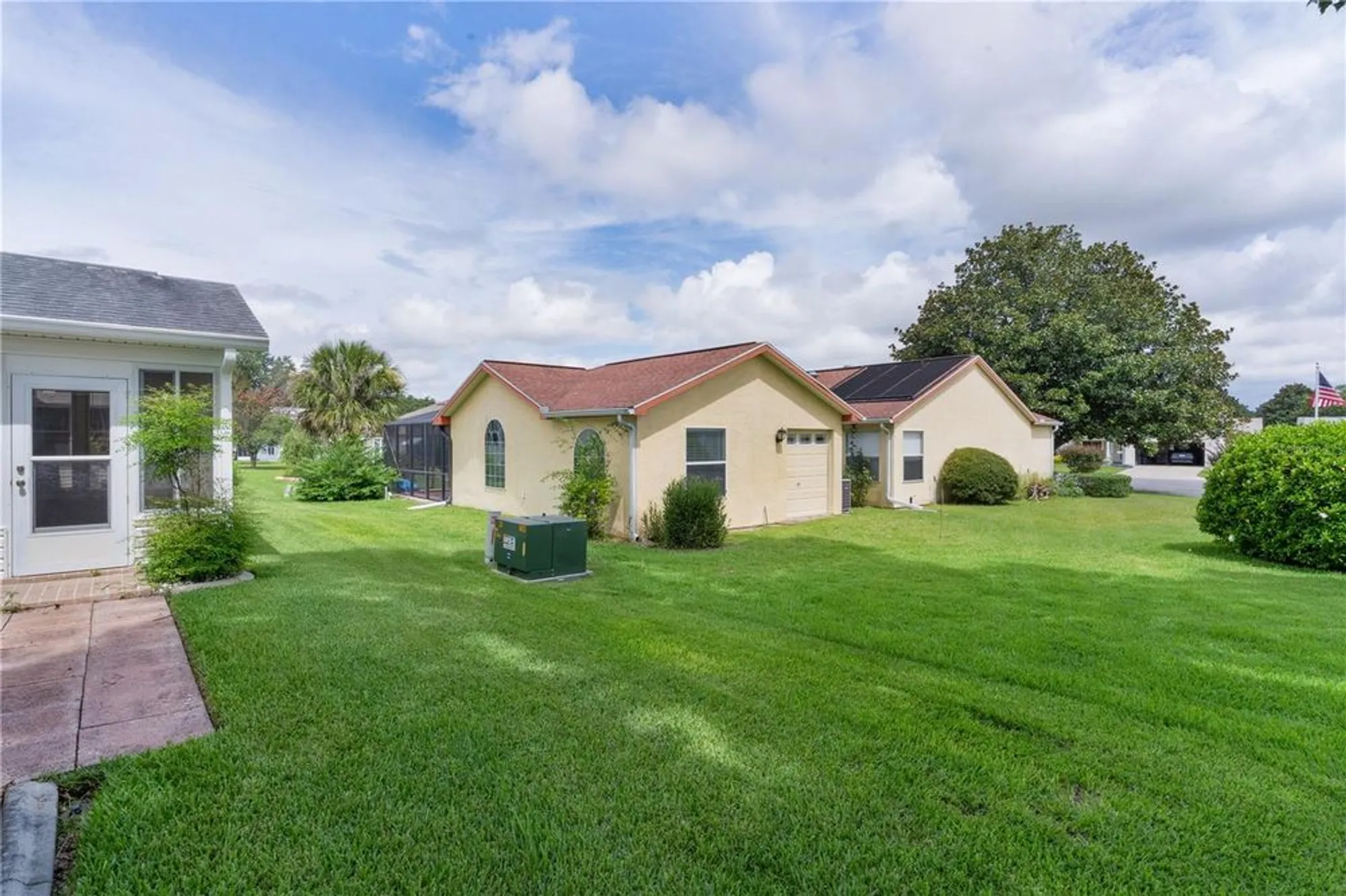 Property Slideshow image 33 of 41 | 807 ramos dr, The Villages, FL, 32159