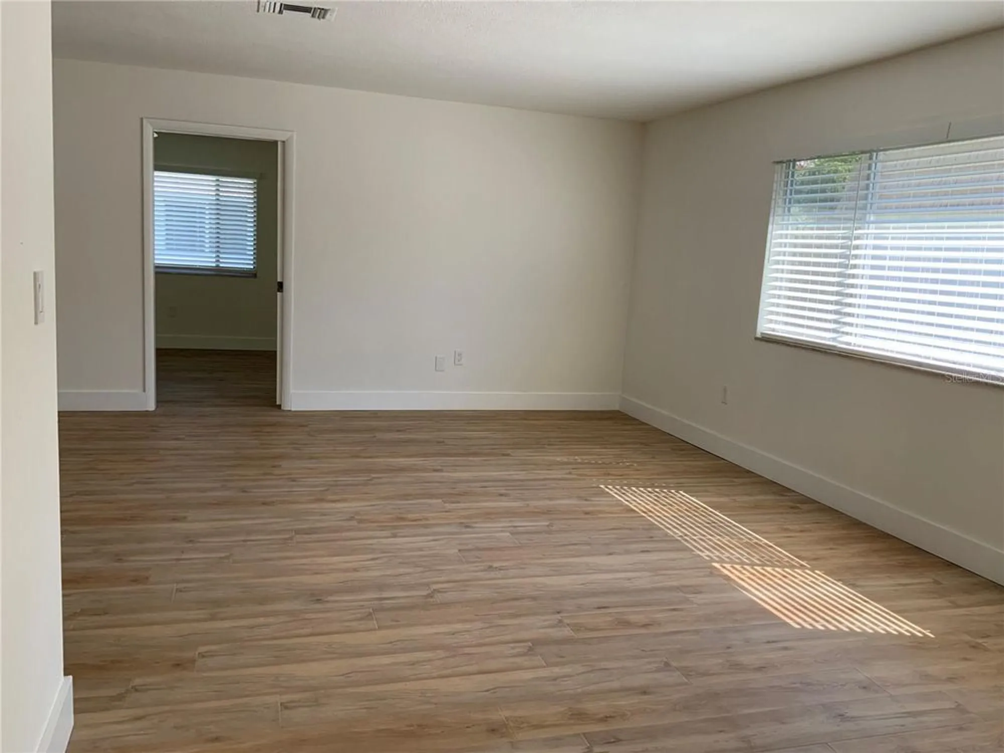 Property Slideshow image 4 of 20 | 2617 riverbluff pkwy # v151, Sarasota, FL, 34231