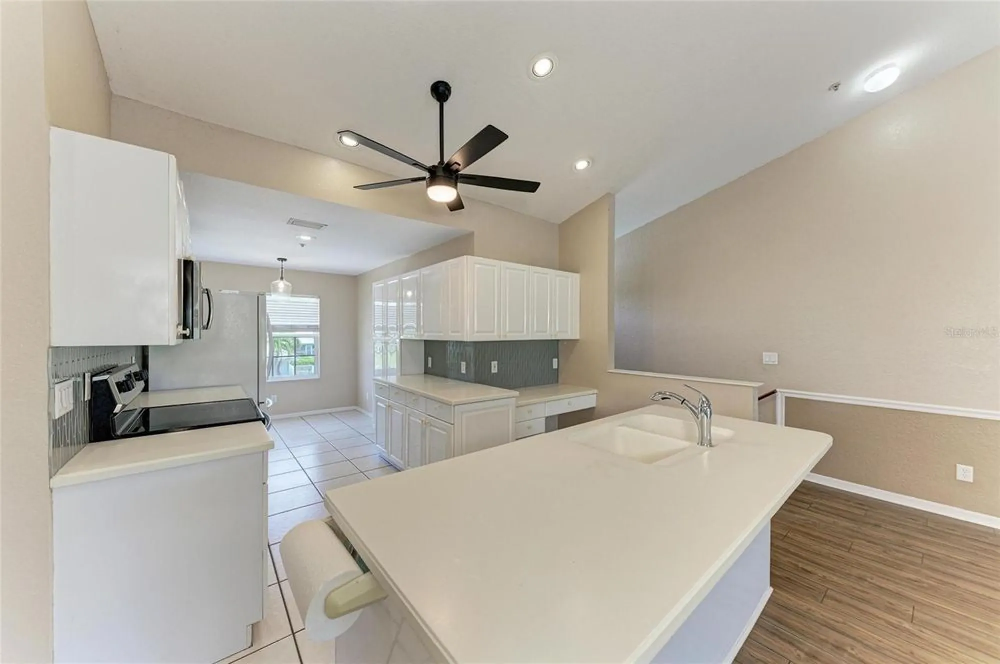 Property Slideshow image 16 of 51 | 6618 pineview ter # 6618, Bradenton, FL, 34203