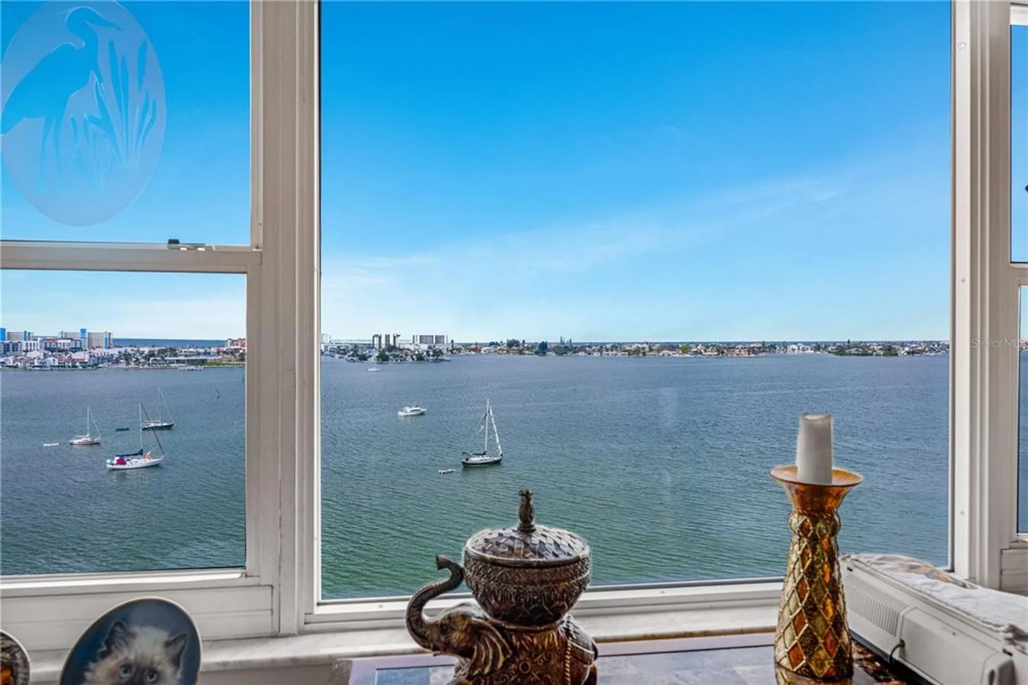 Property Slideshow image 11 of 47 | 4525 cove cir apt 1002, St Petersburg, FL, 33708