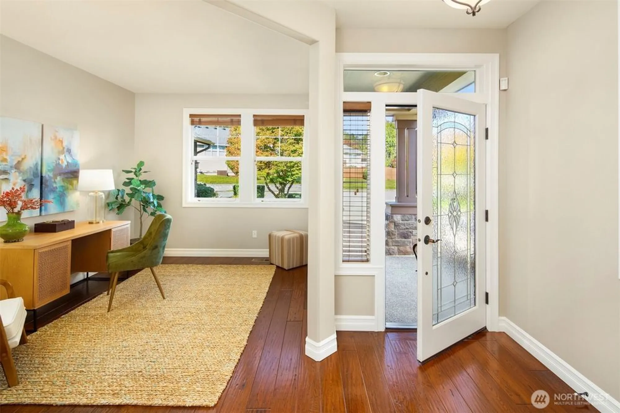 Property Slideshow image 4 of 29 | 13507 adair creek way, Redmond, WA, 98053