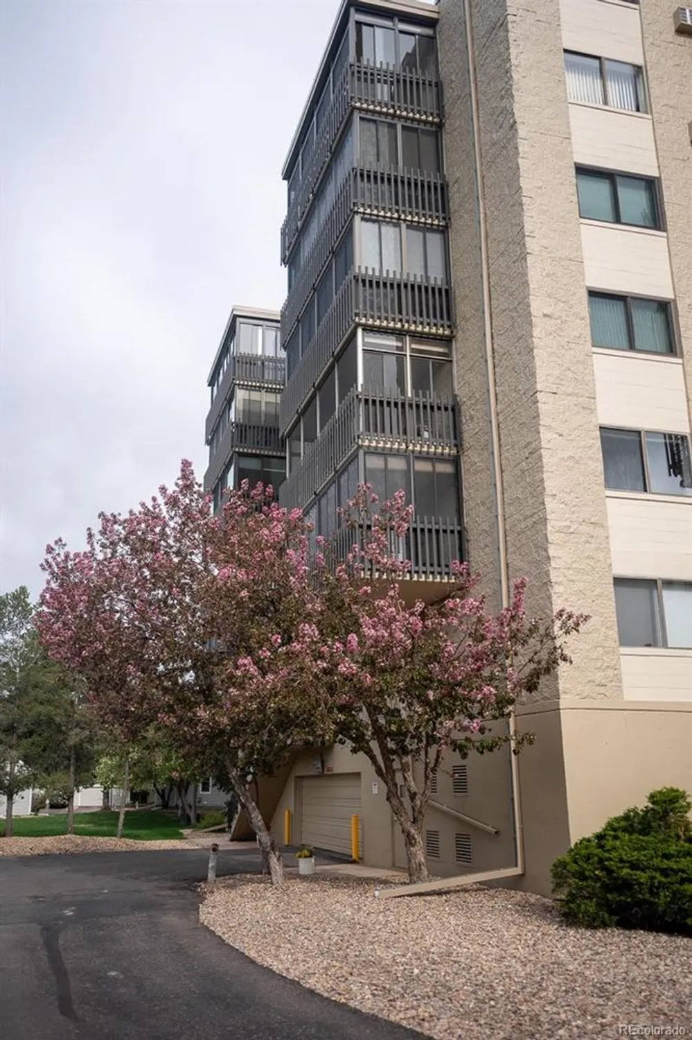 Property Slideshow image 29 of 31 | 14091 e marina dr apt 612, Aurora, CO, 80014