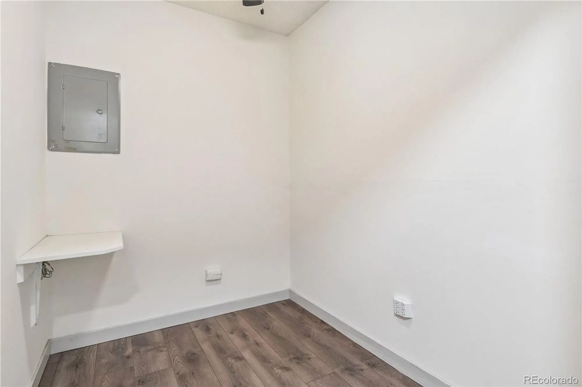 Property Slideshow image 13 of 49 | 300 s clinton st 8c, Denver, CO, 80247