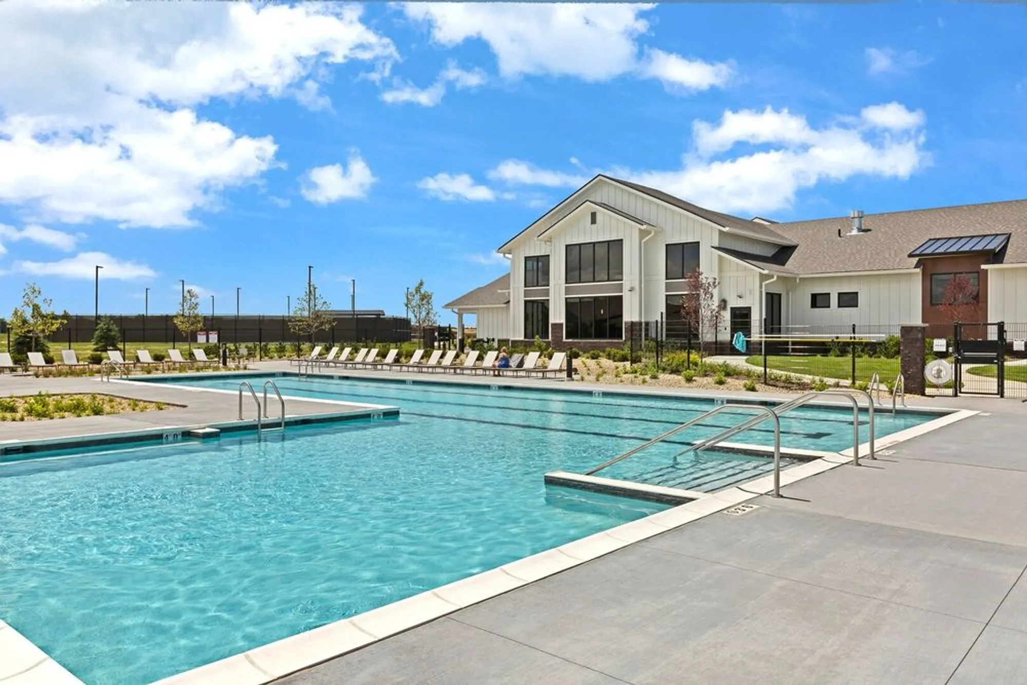 Property Slideshow image 15 of 20 | 3256 oak creek ln, Aurora, IL, 60503