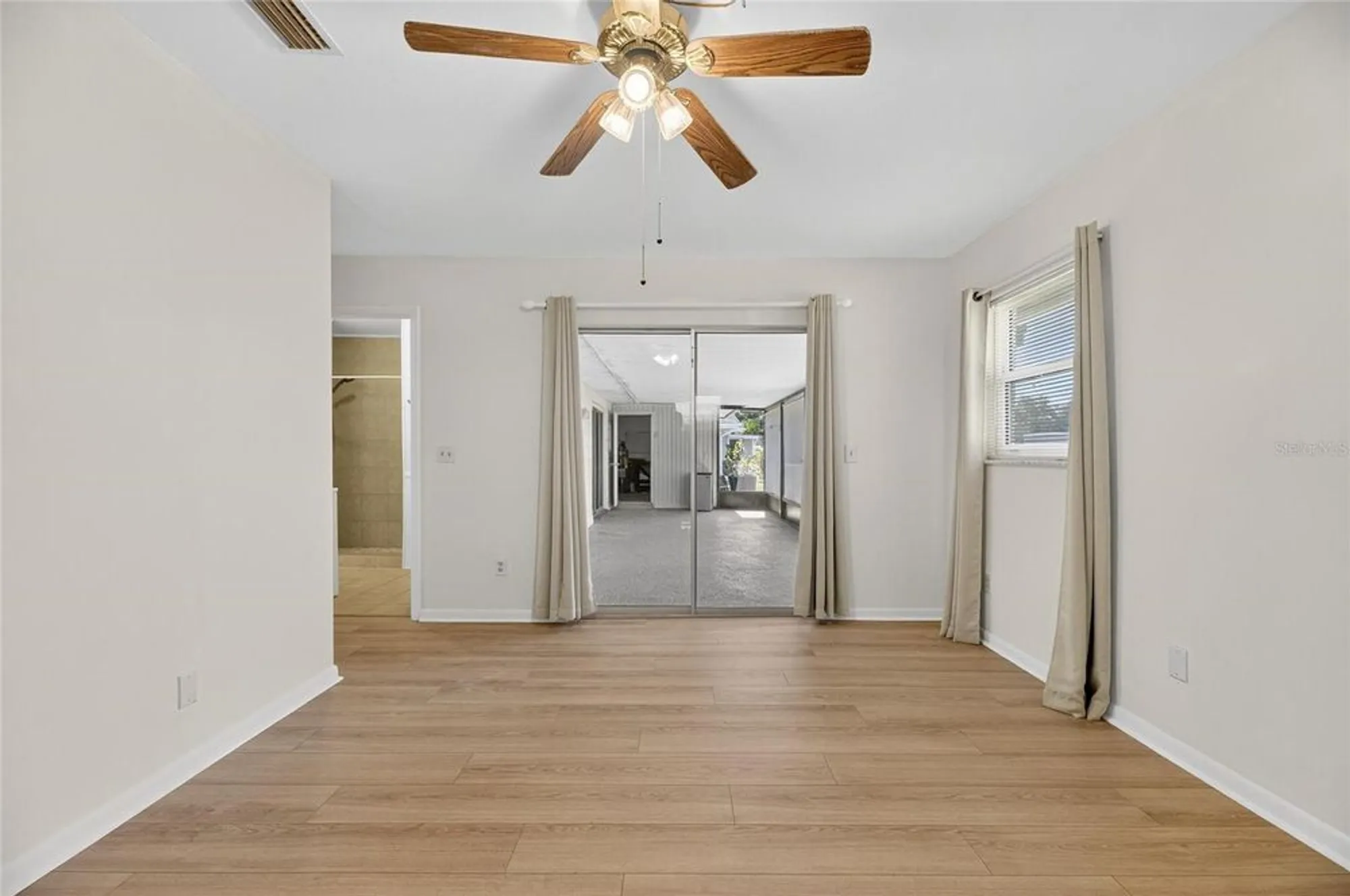 Property Slideshow image 16 of 37 | 1238 fordham dr, Sun City Center, FL, 33573