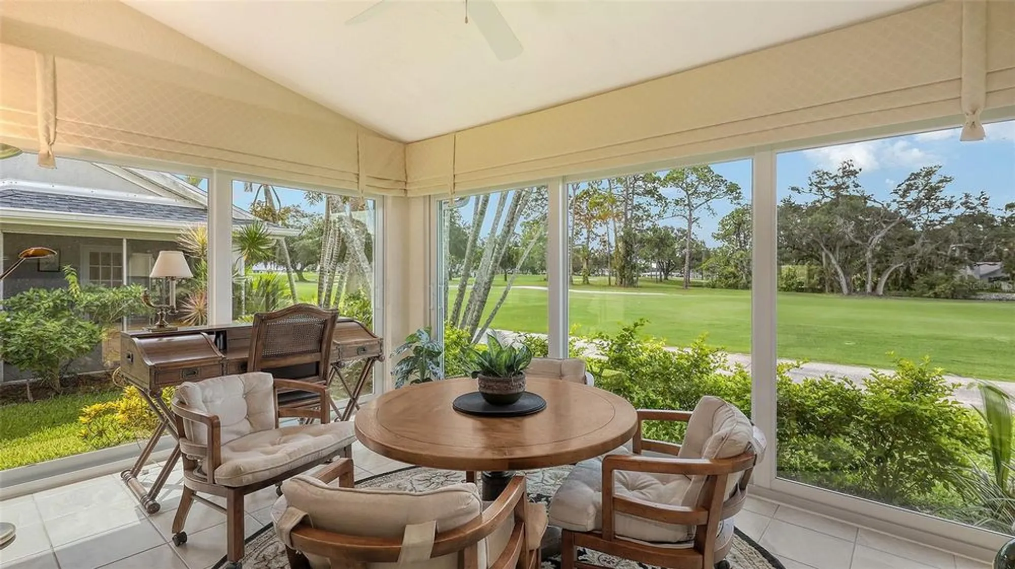 Property Slideshow image 15 of 35 | 5568 country club way, Sarasota, FL, 34243