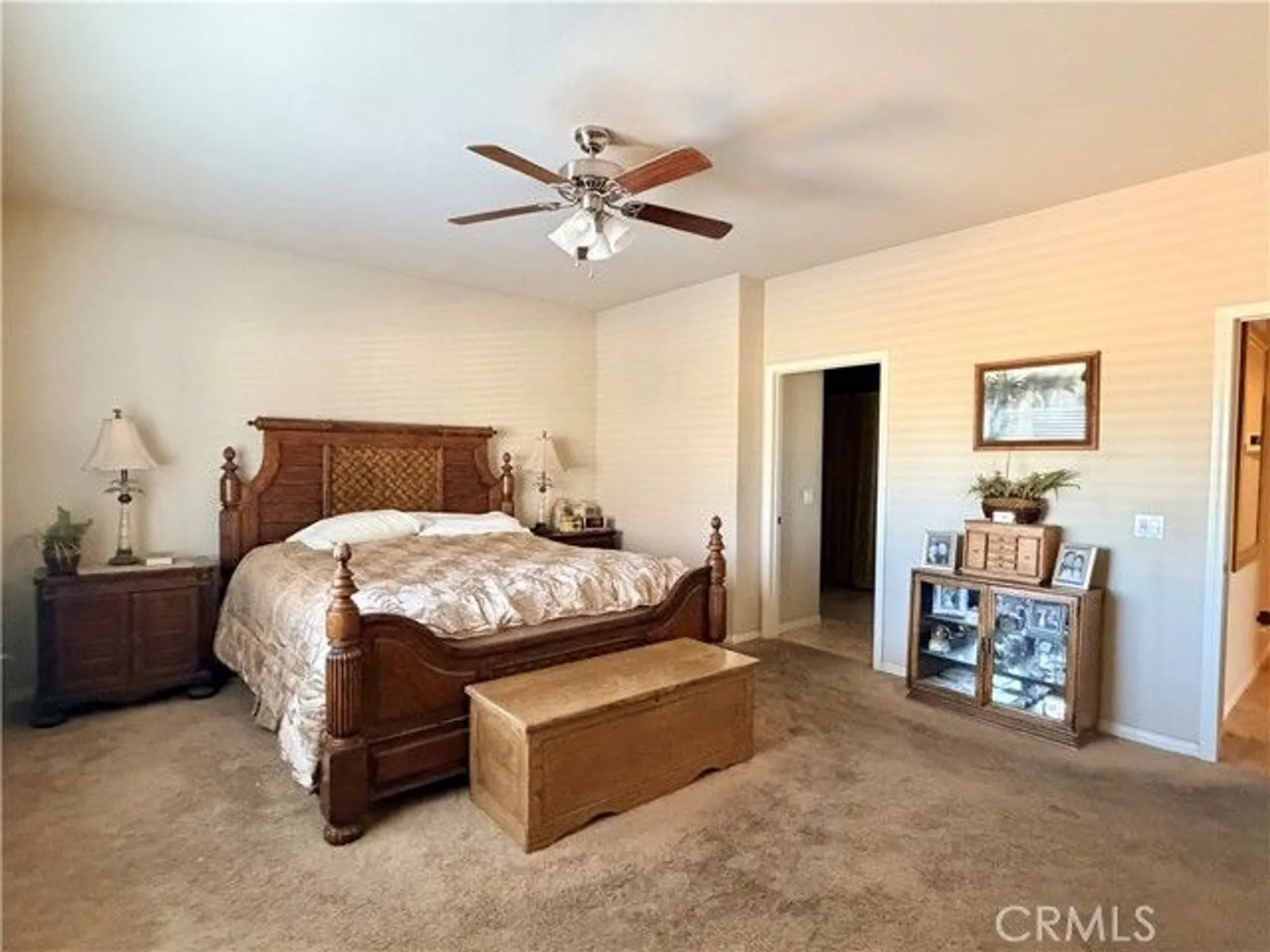 Property Slideshow image 16 of 30 | 19422 royal oaks rd, Apple Valley, CA, 92308