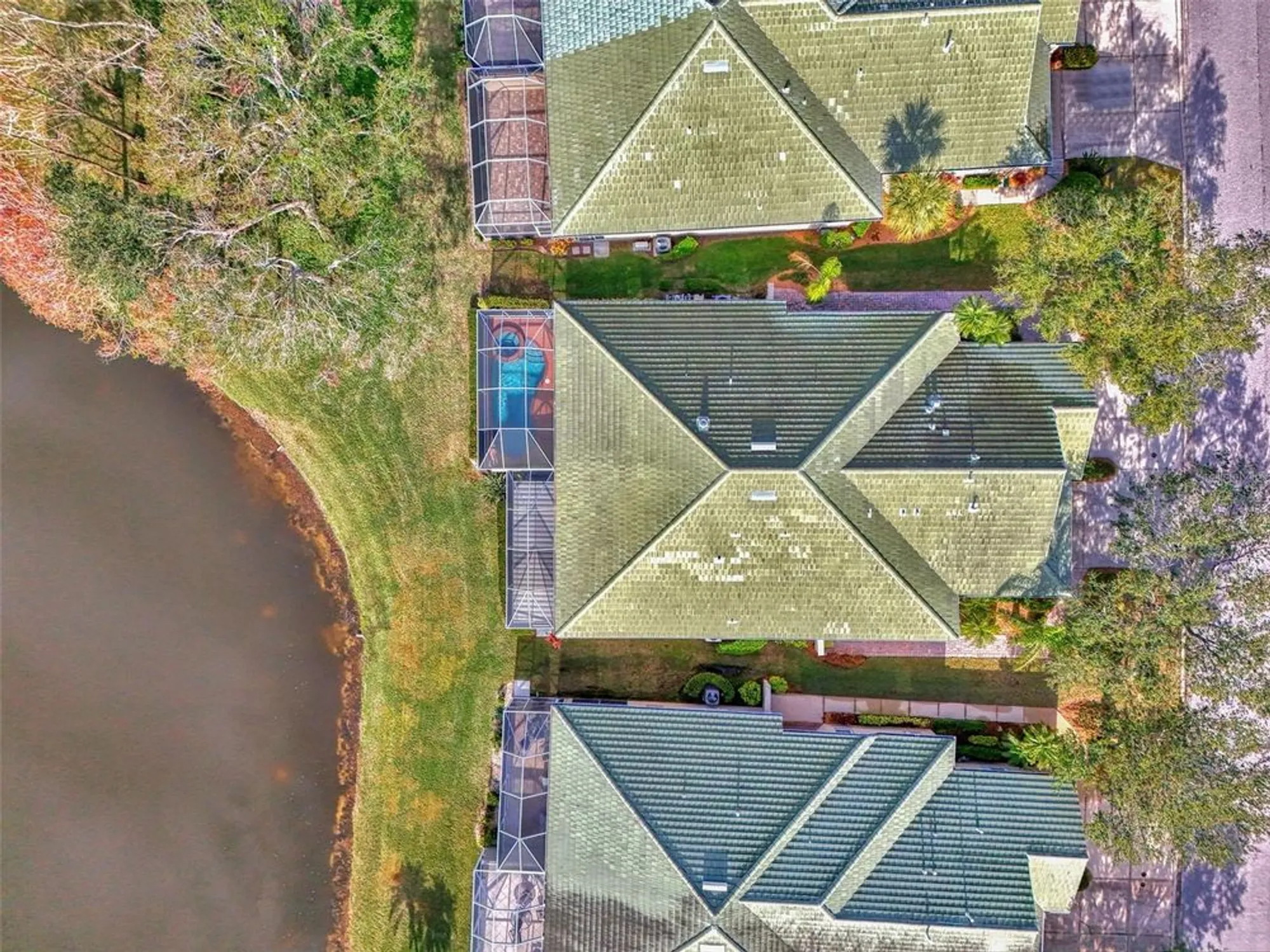 Property Slideshow image 50 of 53 | 4914 lakescene pl, Sarasota, FL, 34243