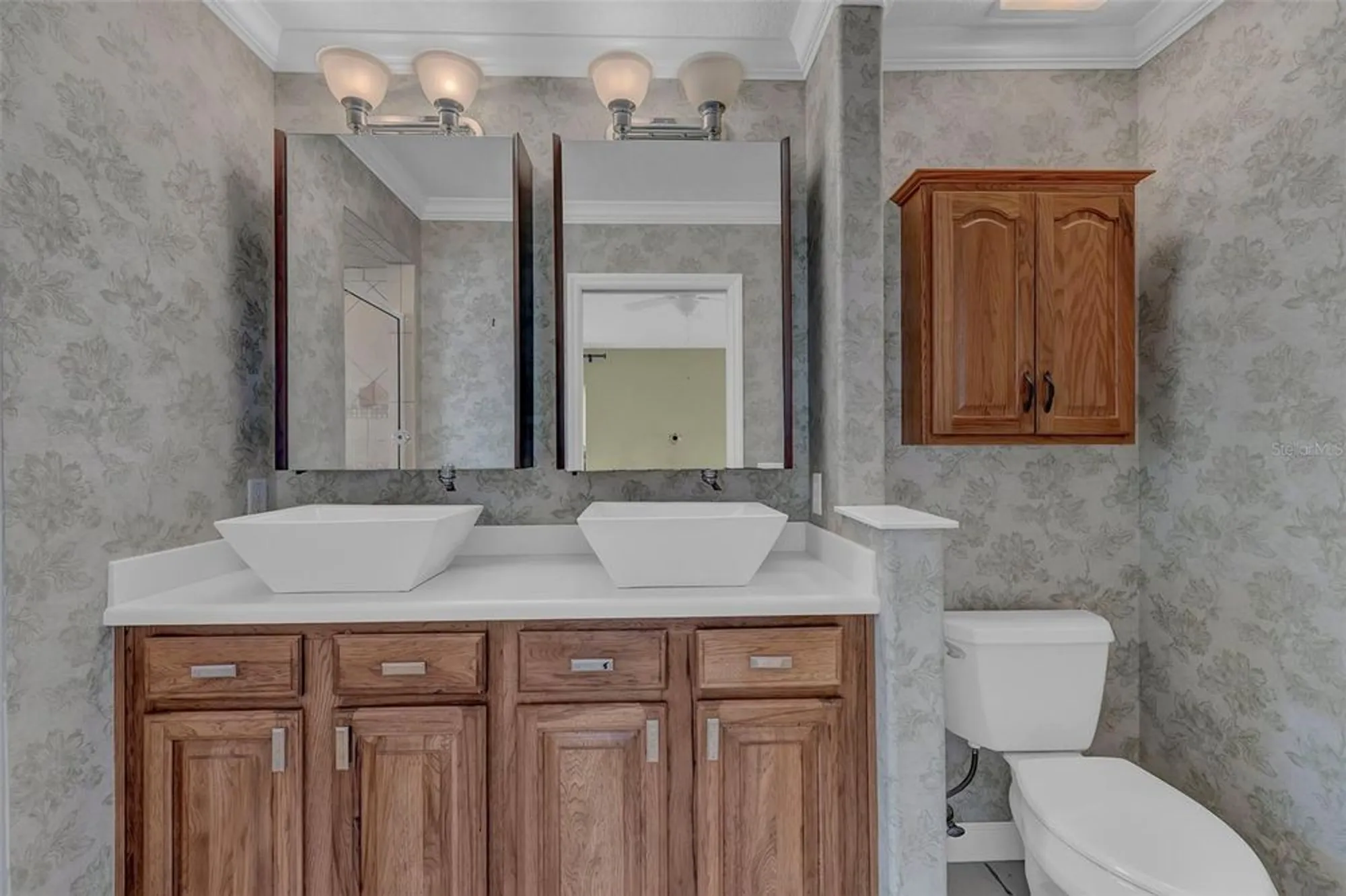 Property Slideshow image 17 of 58 | 8167 bridgeport bay cir, Mount Dora, FL, 32757