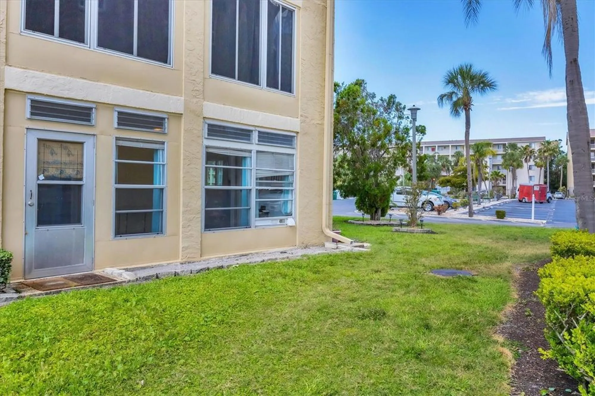 Property Slideshow image 32 of 58 | 3521 lake bayshore dr # 101 j, Bradenton, FL, 34205