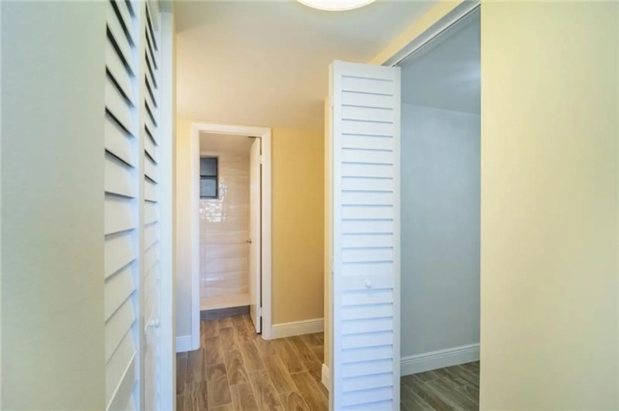Property Slideshow image 21 of 31 | 1100 colony point cir apt 105, Pembroke Pines, FL, 33026